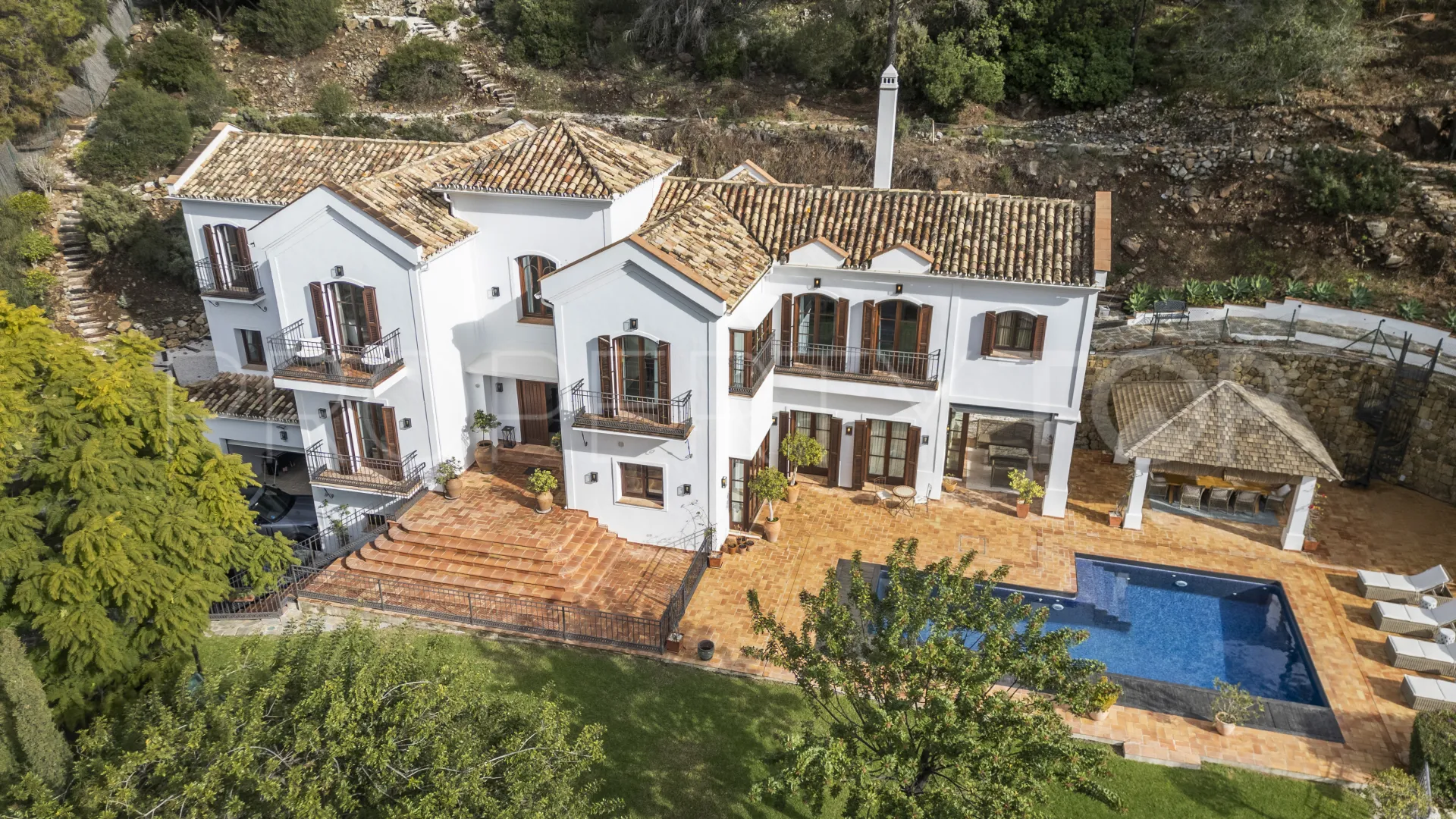 Se vende villa en El Madroñal de 6 dormitorios