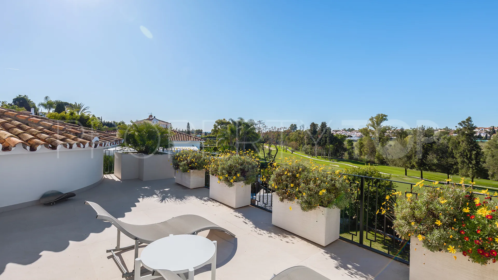 Comprar villa en Guadalmina Alta