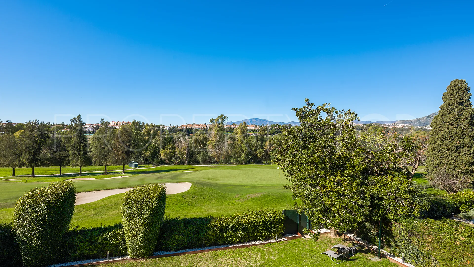 Comprar villa en Guadalmina Alta