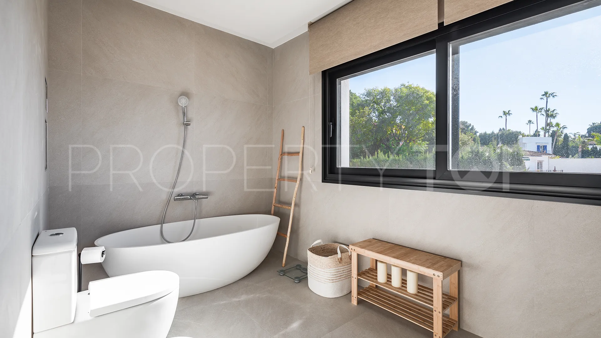 Comprar villa en Guadalmina Alta