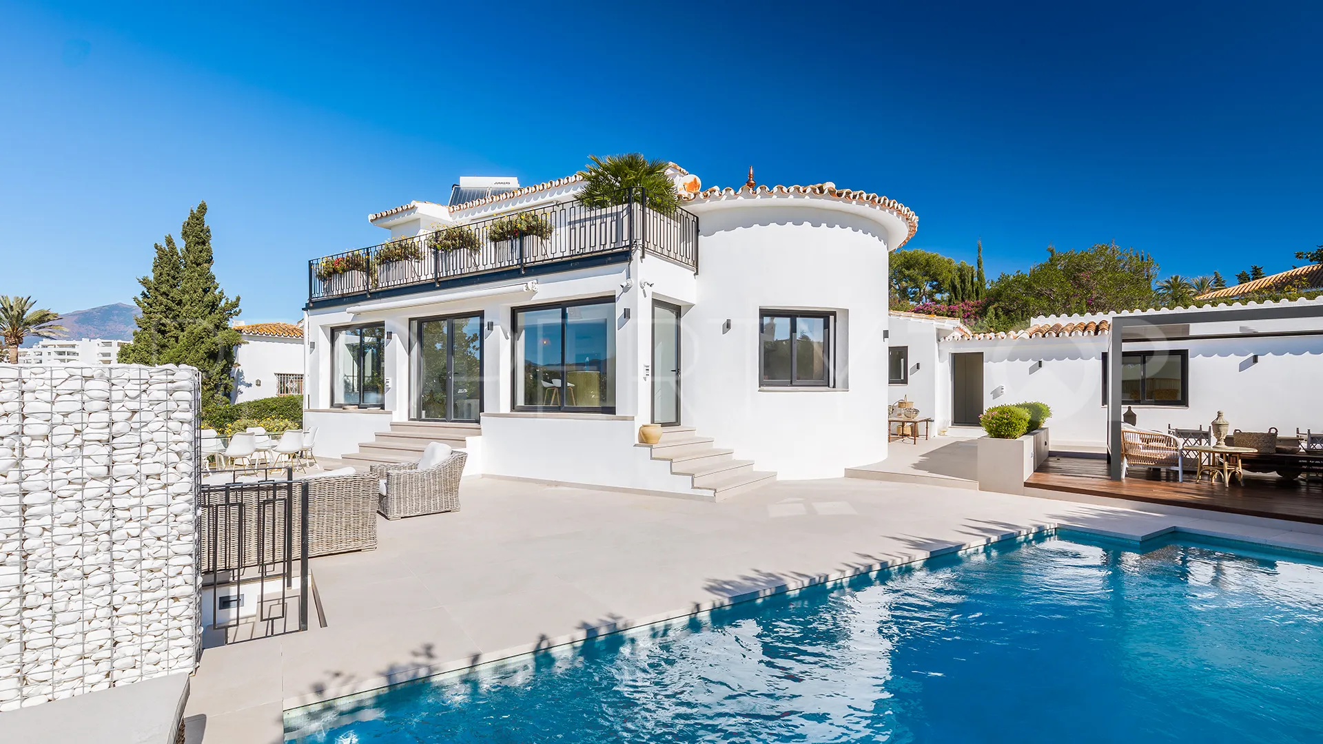 Comprar villa en Guadalmina Alta