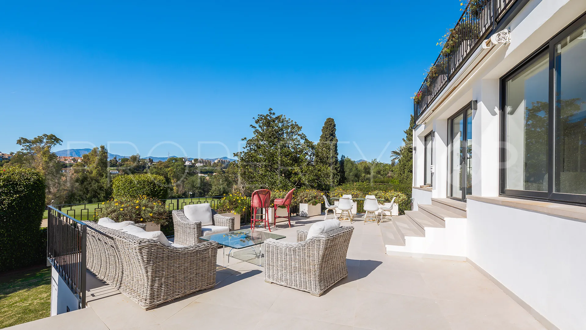 Comprar villa en Guadalmina Alta