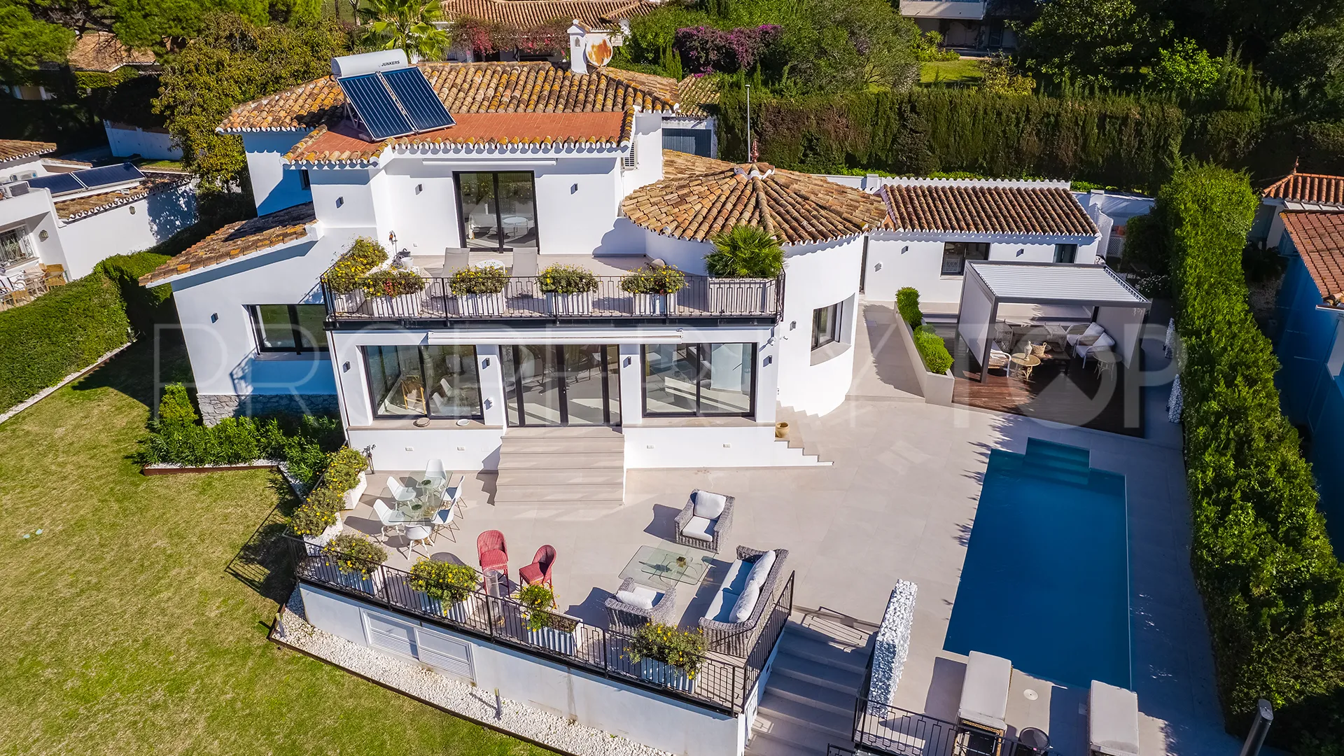 Comprar villa en Guadalmina Alta