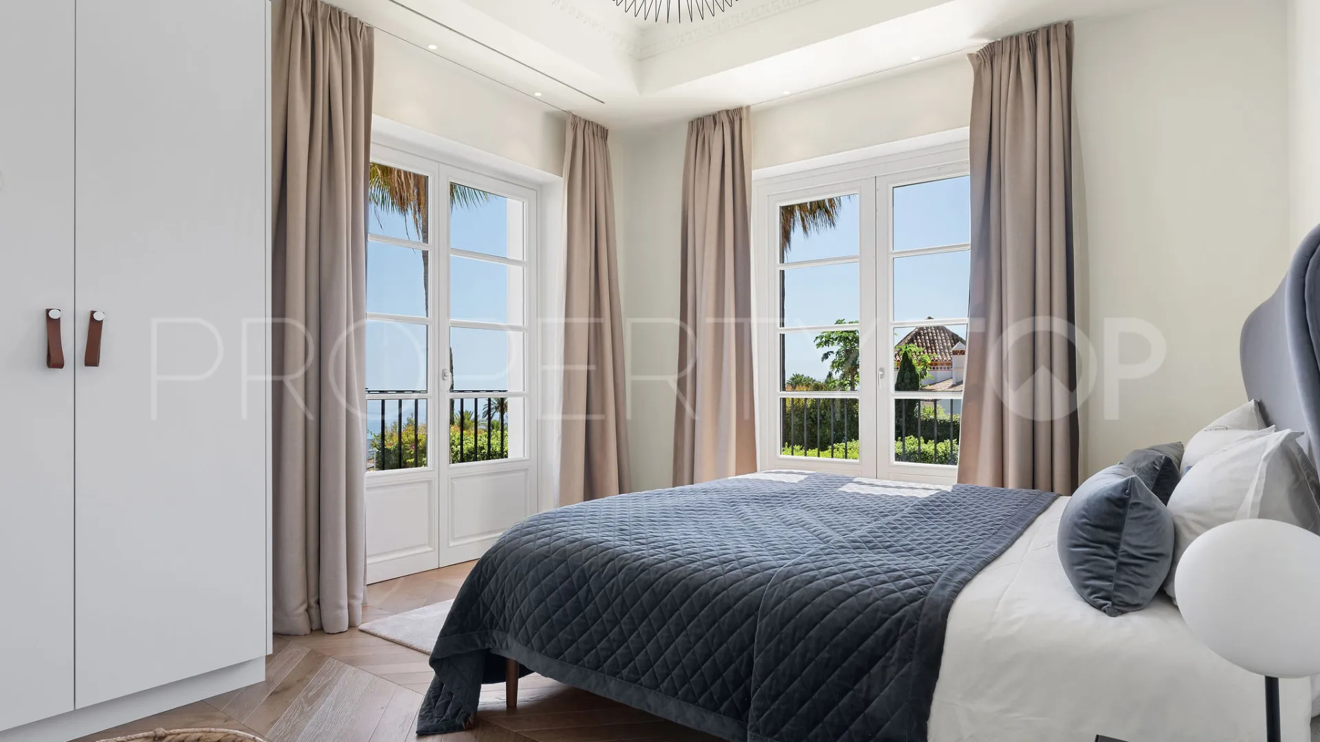 6 bedrooms villa for sale in Sierra Blanca