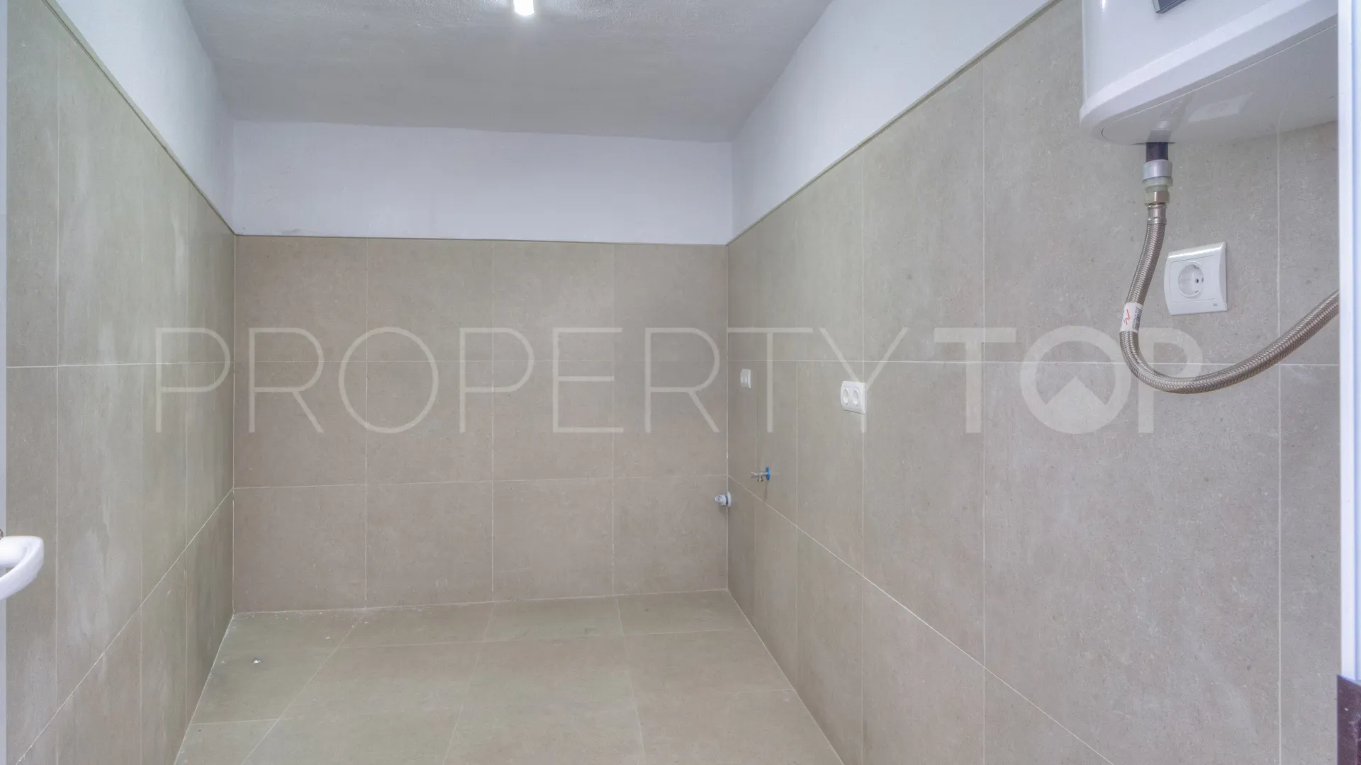 For sale town house in Coin Centro