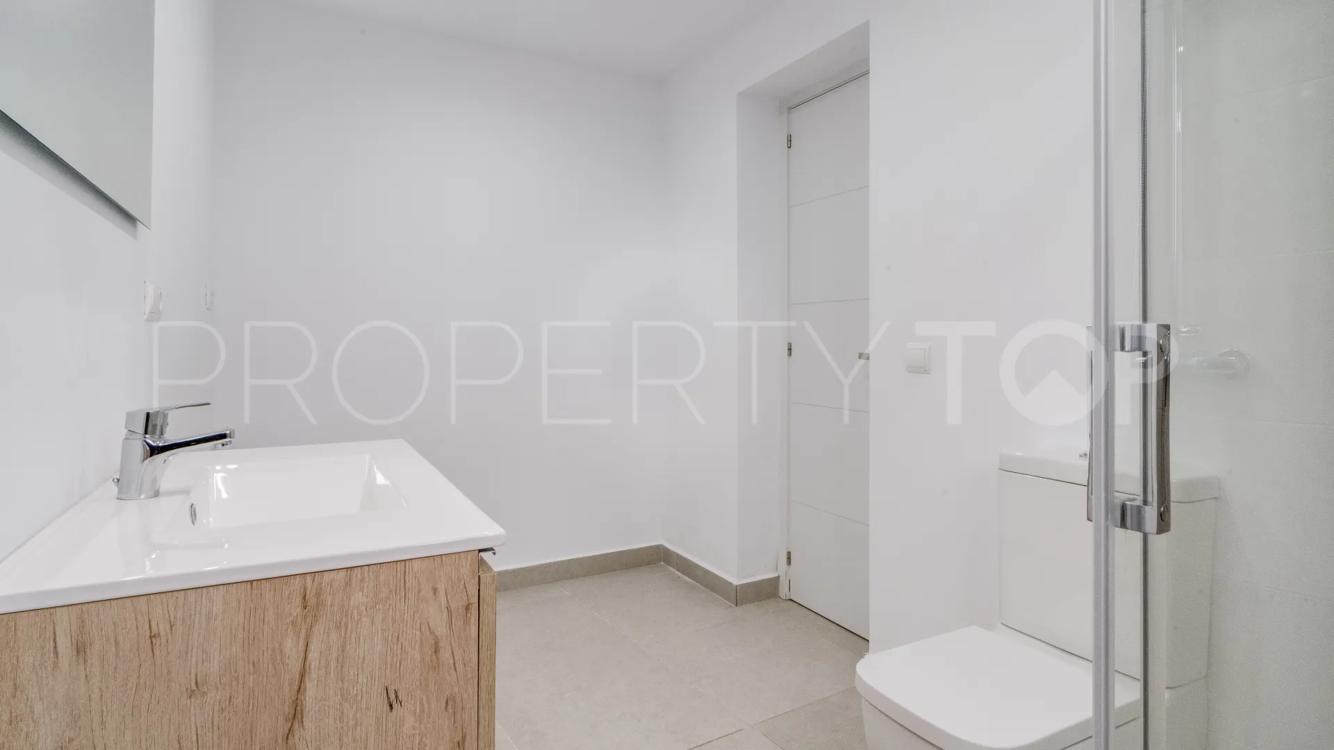 For sale town house in Coin Centro