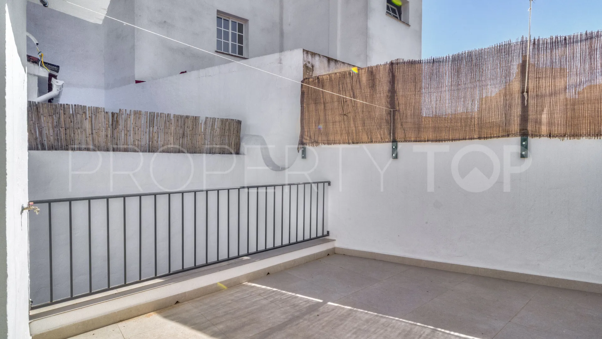 For sale town house in Coin Centro
