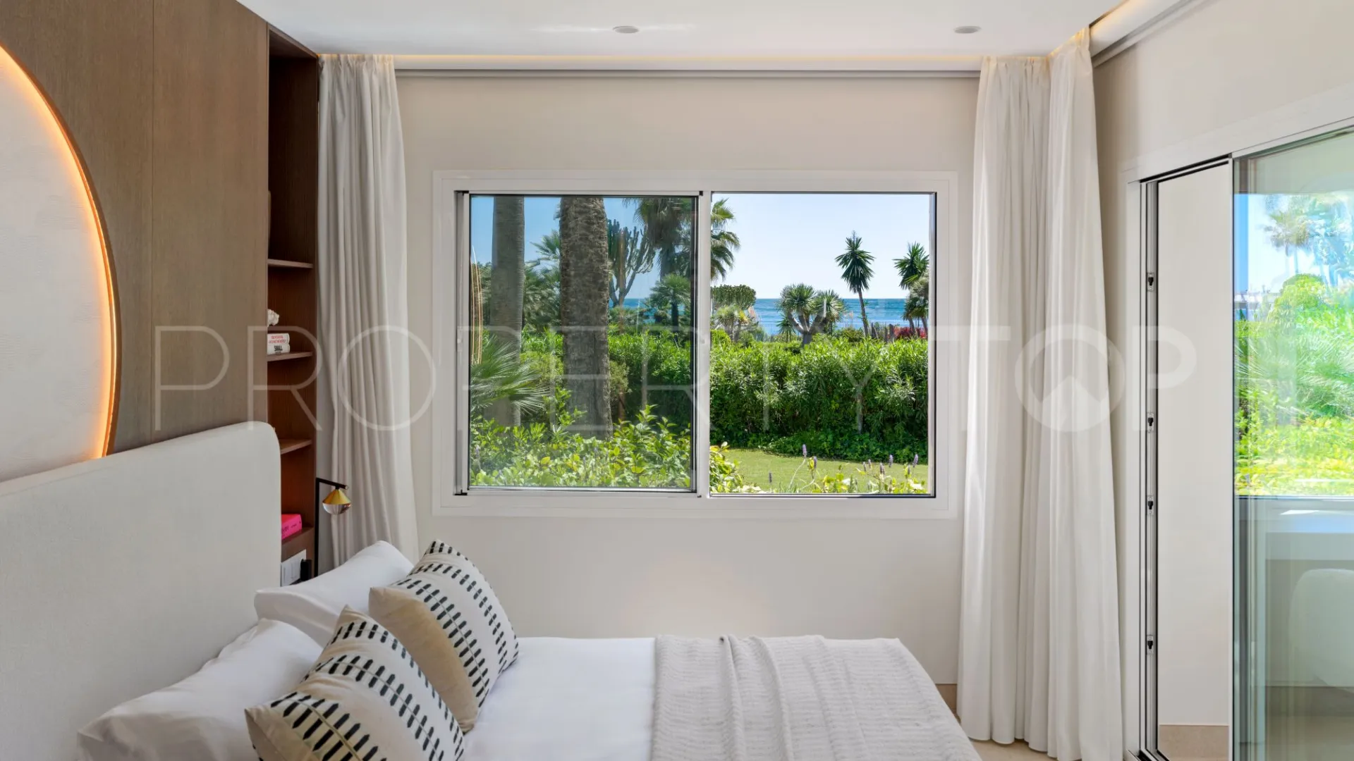 Se vende apartamento planta baja en Costalita de 3 dormitorios