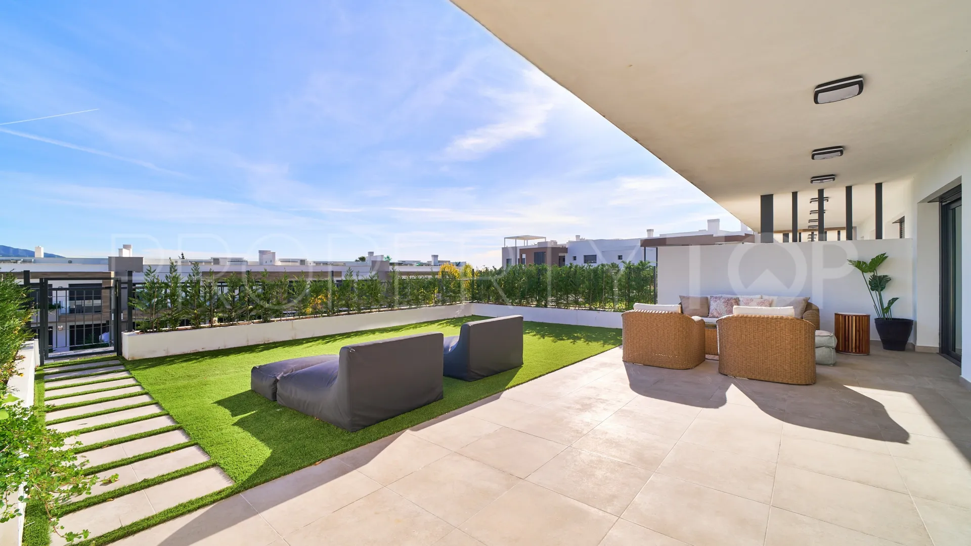 Ground floor apartment for sale in Atalaya with 2 bedrooms