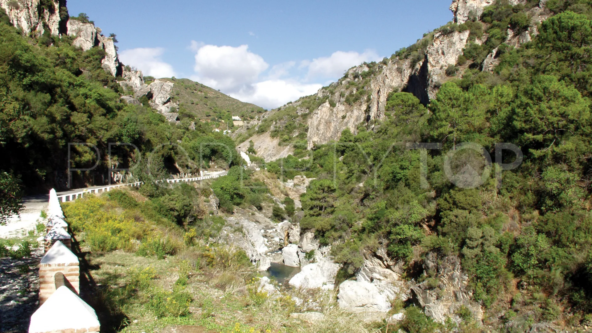 Comprar apartamento en Benahavis Centro
