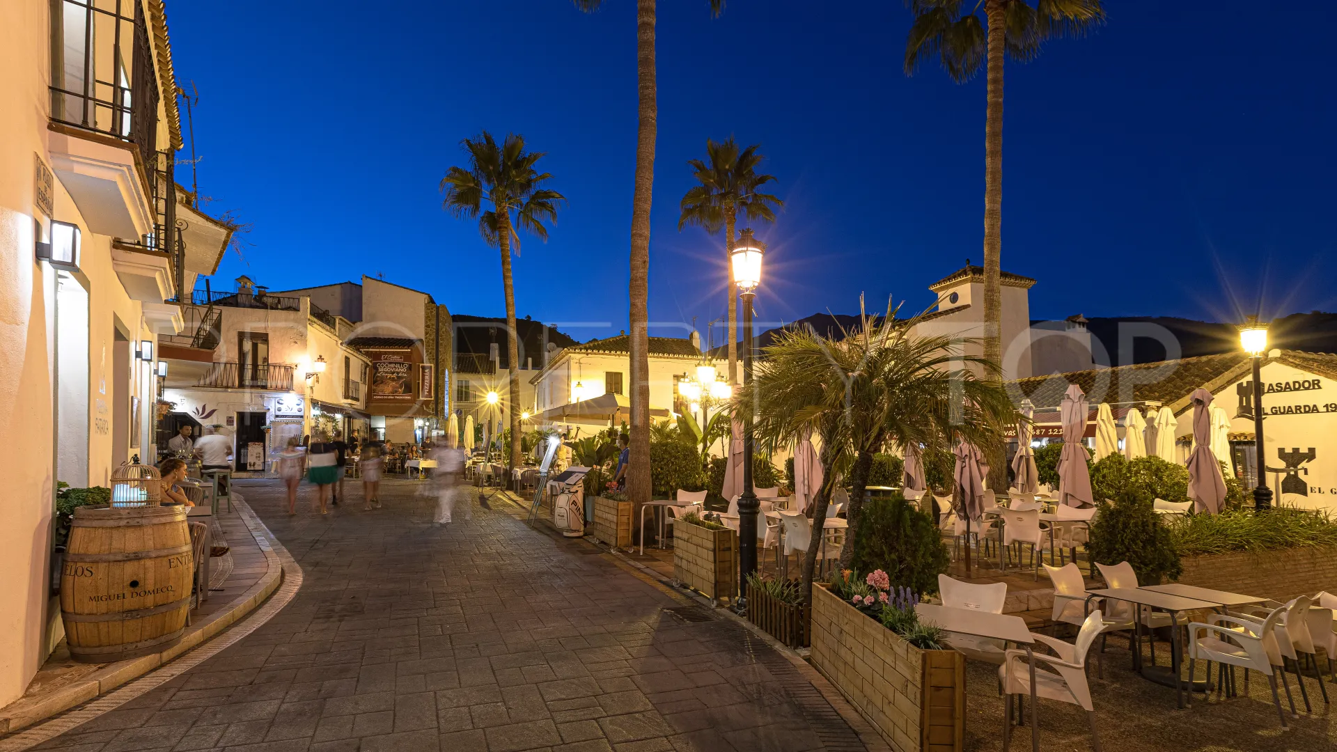 Comprar apartamento en Benahavis Centro