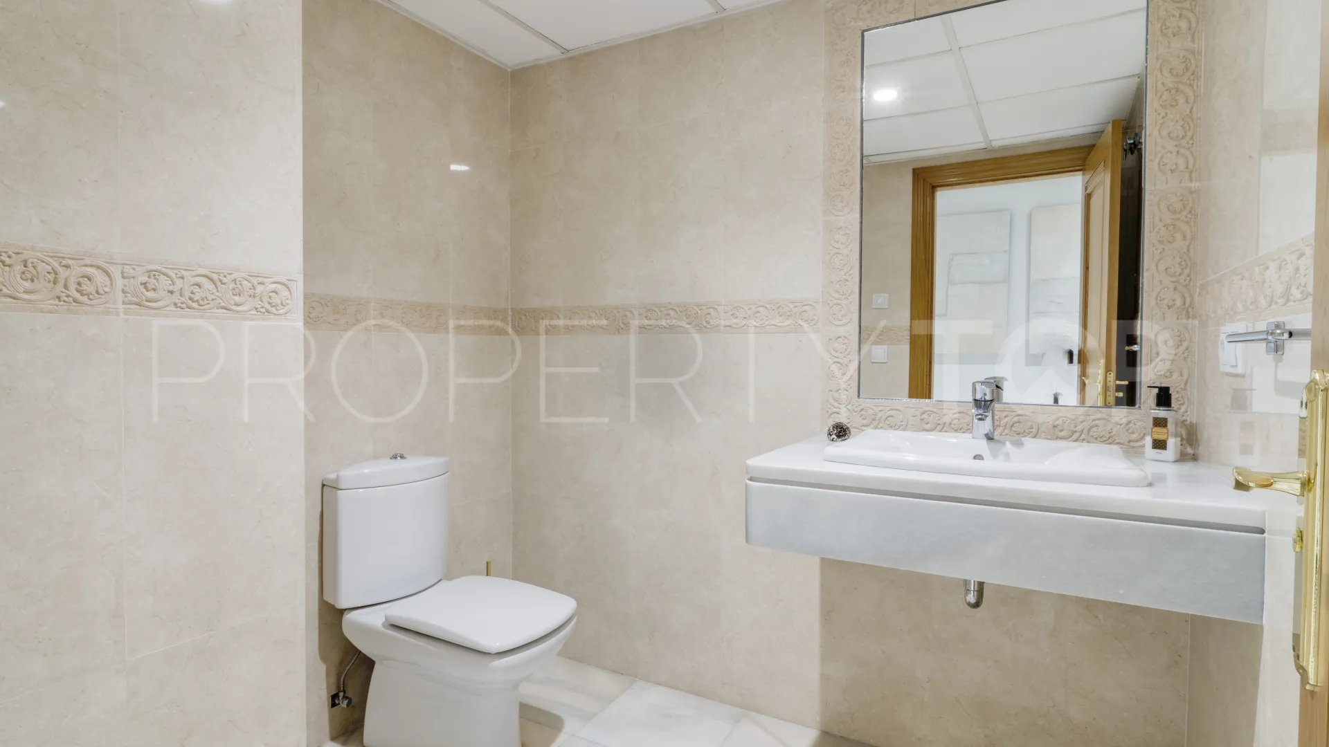 La Quinta del Virrey 2 bedrooms ground floor apartment for sale