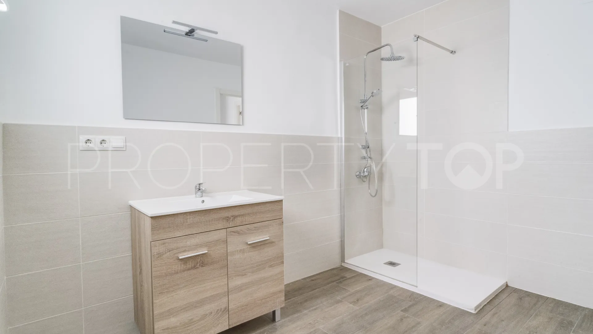 2 bedrooms town house for sale in Coin Centro