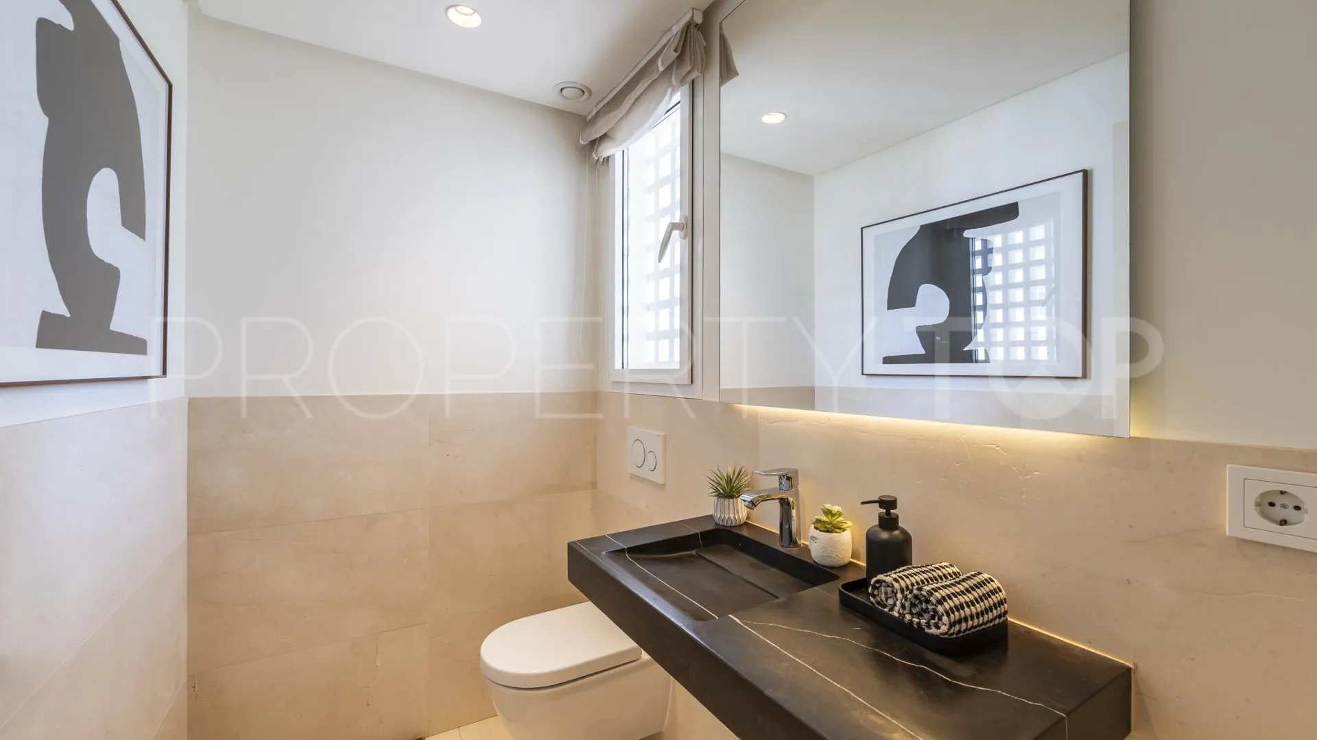 Duplex penthouse for sale in Marina Puente Romano