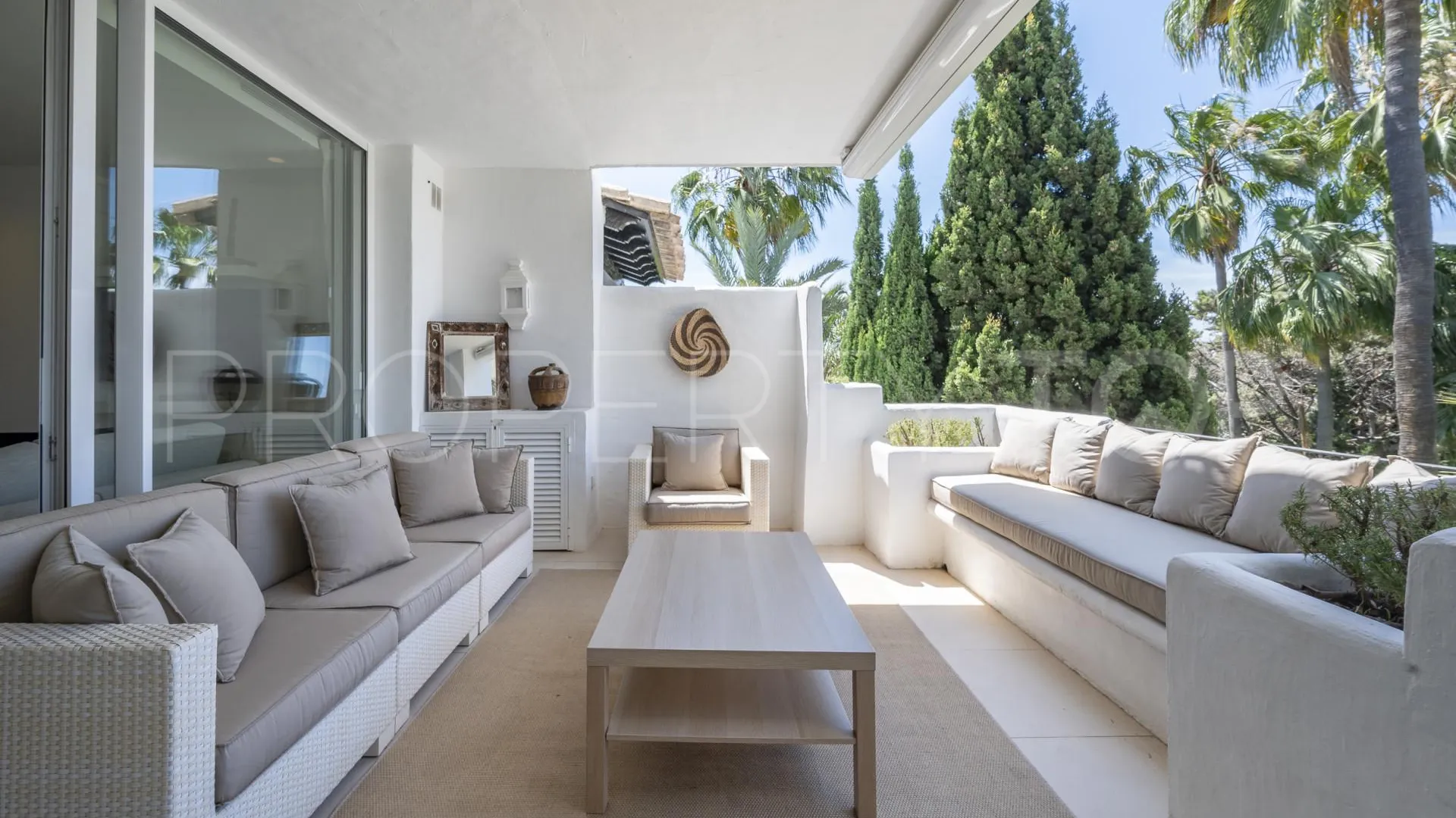 Duplex penthouse for sale in Marina Puente Romano