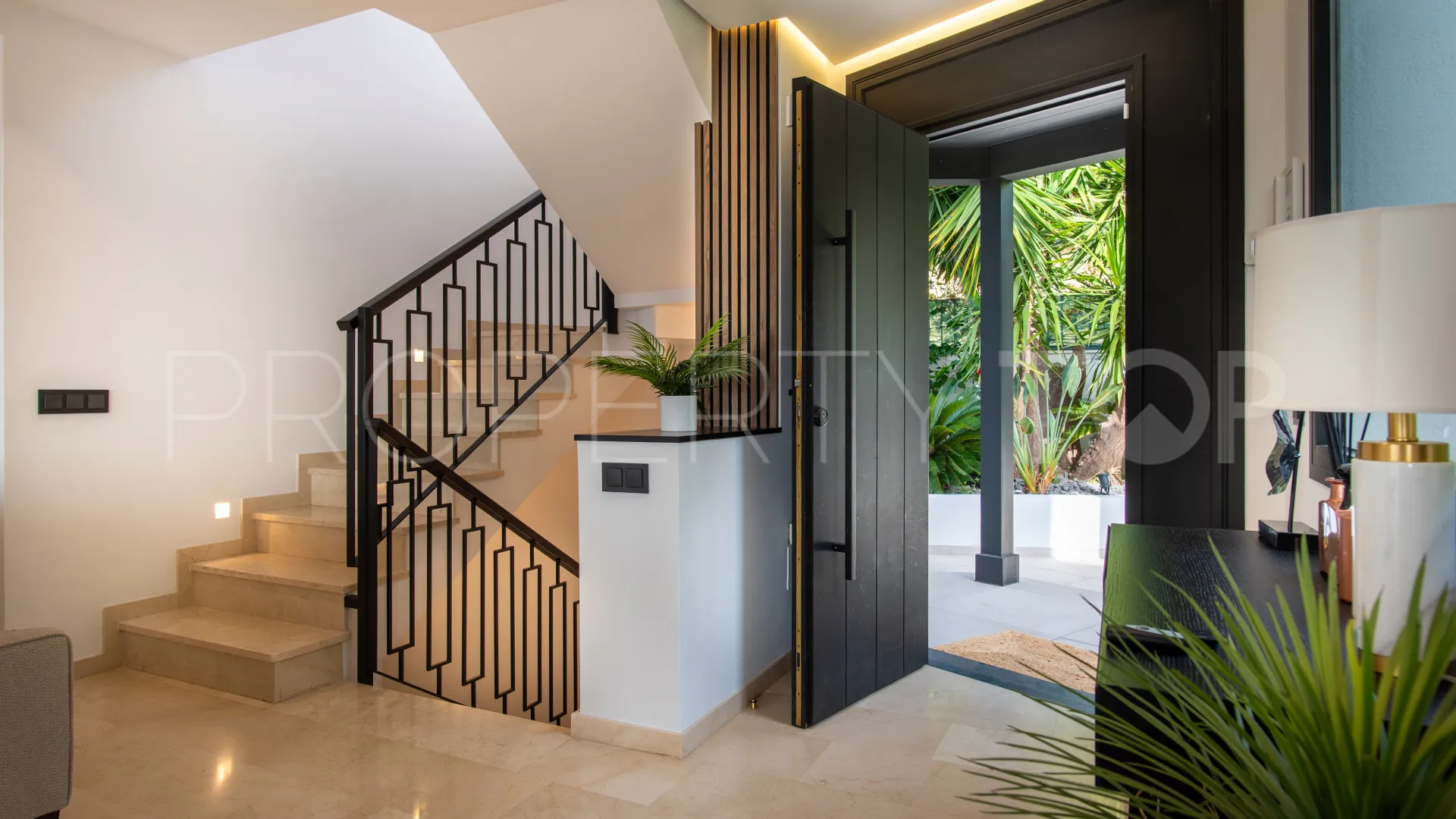 Comprar villa en La Quinta
