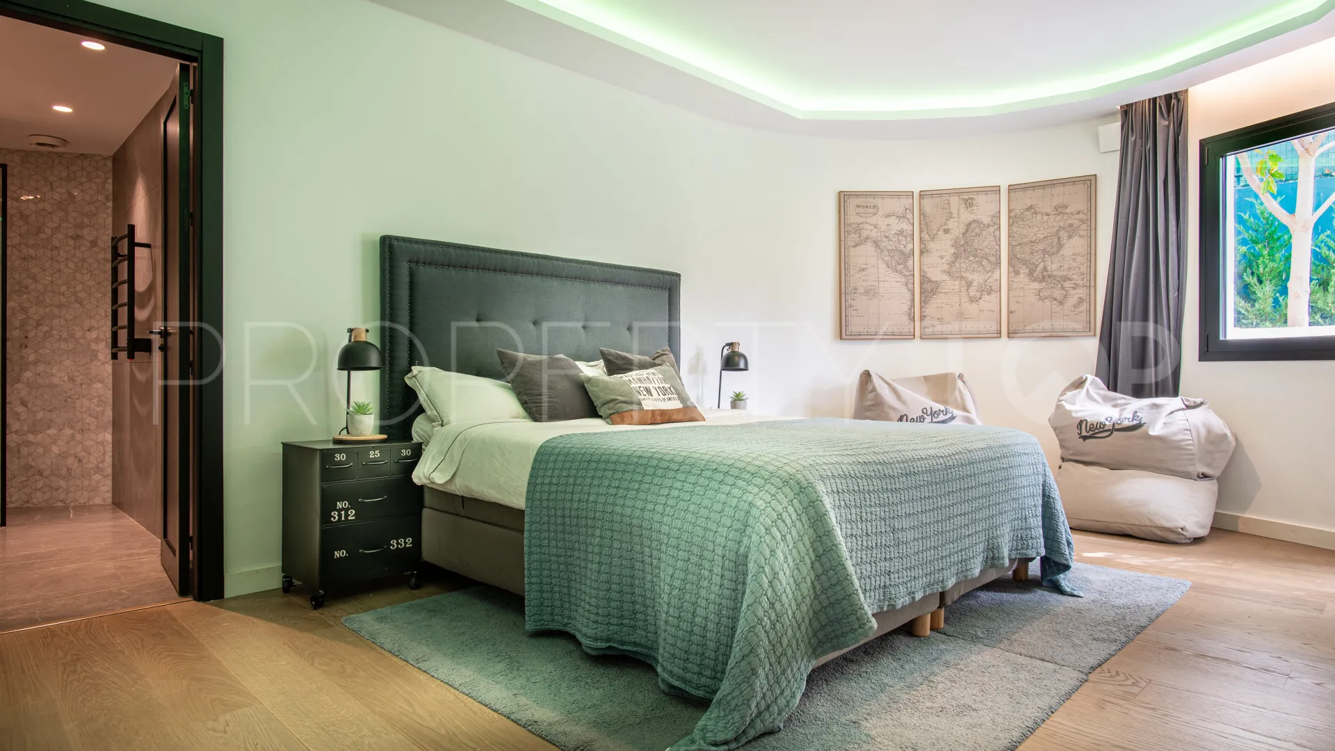 Comprar villa en La Quinta