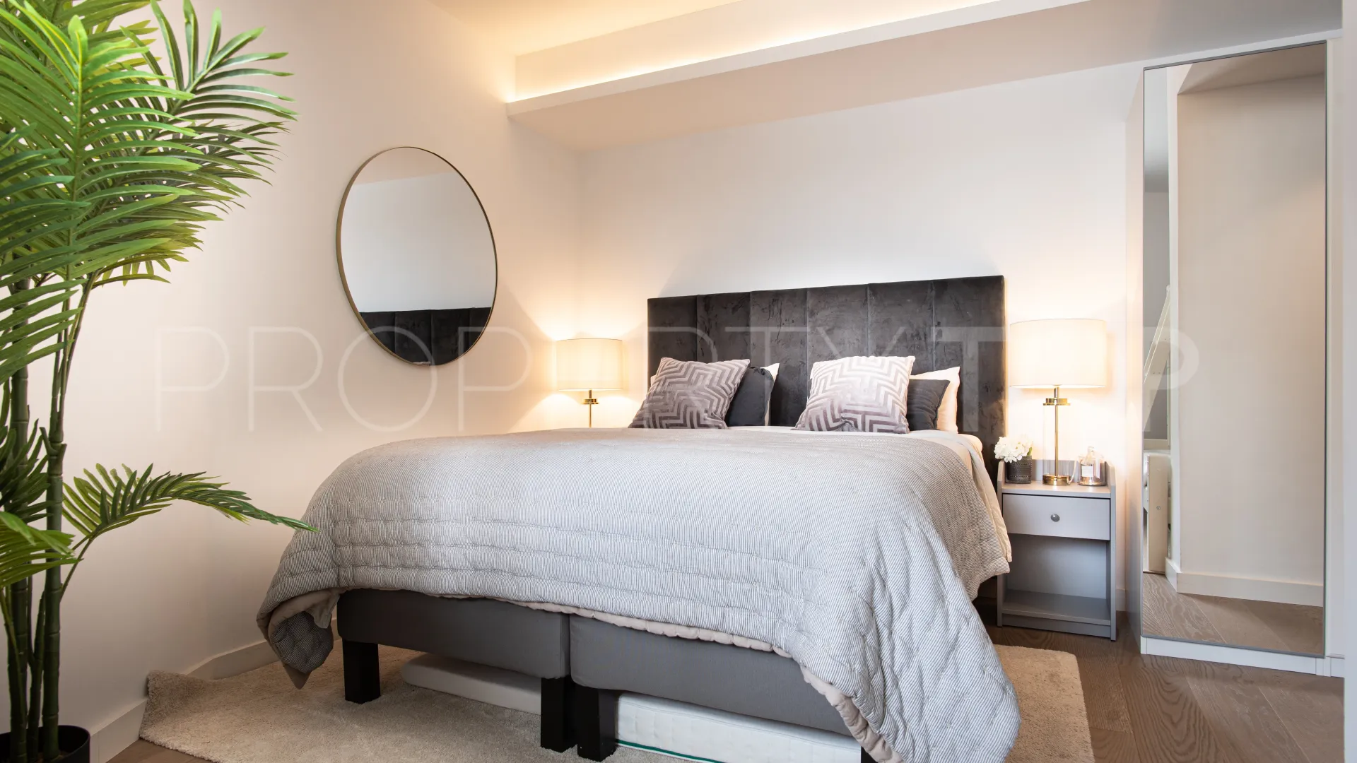 Comprar villa en La Quinta
