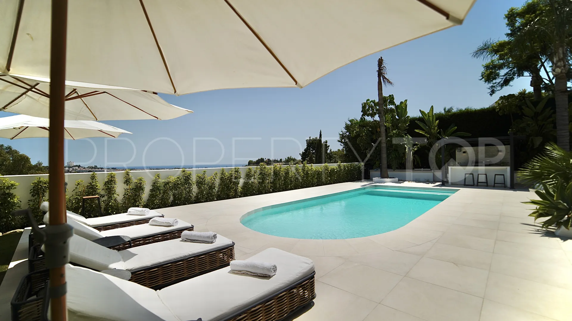 Comprar villa en La Quinta