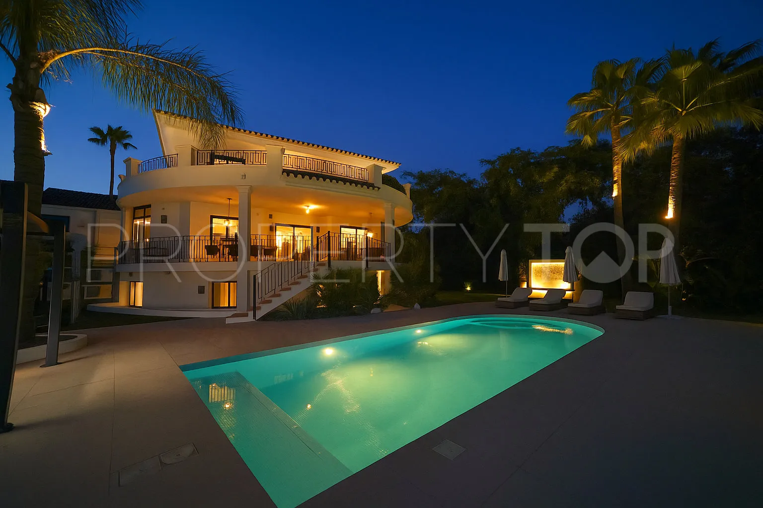 Comprar villa en La Quinta