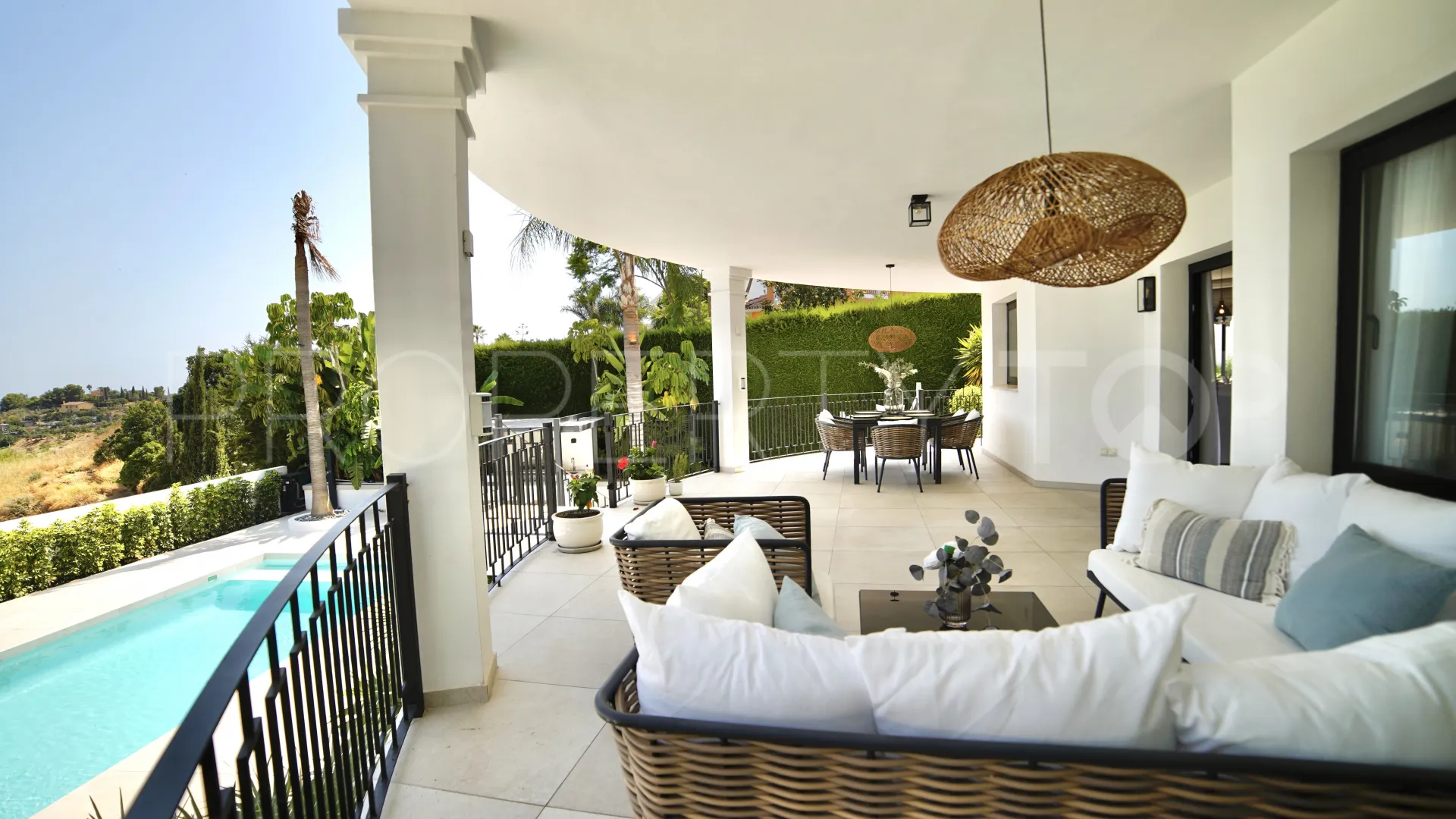 Comprar villa en La Quinta