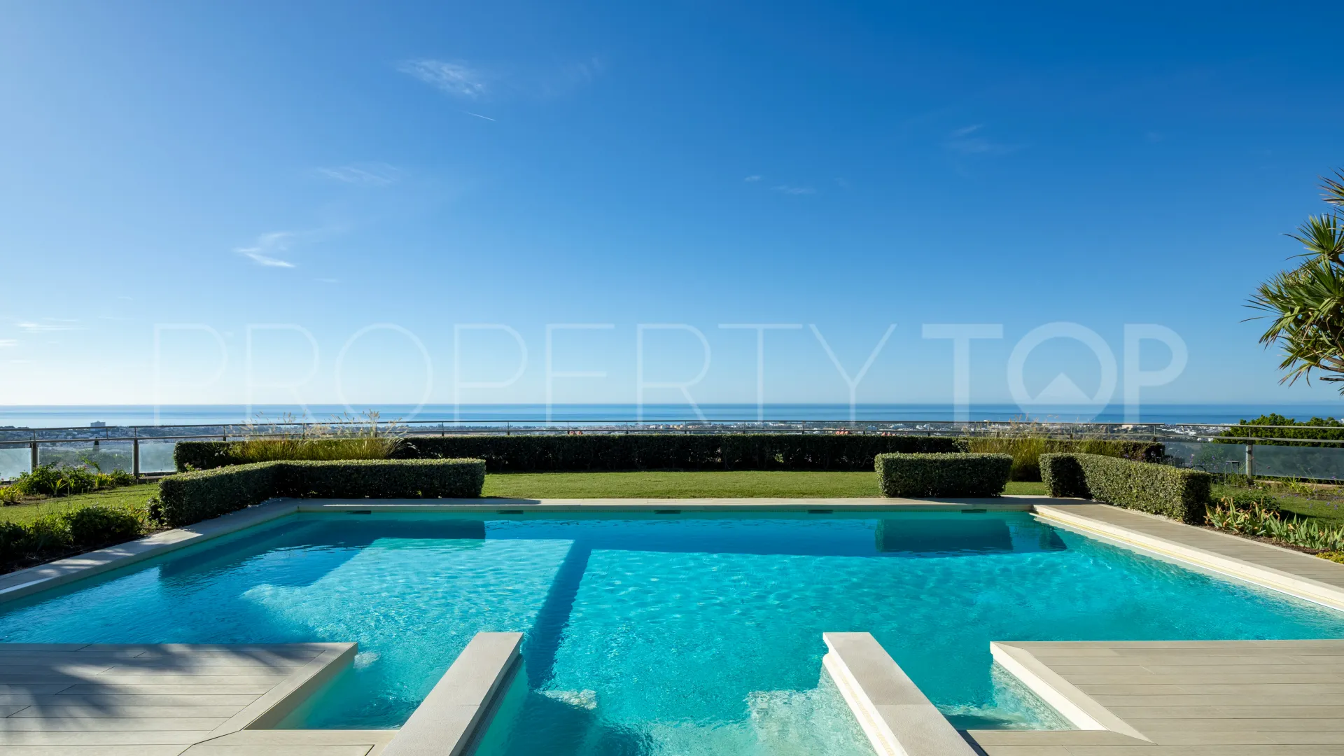 Villa with 7 bedrooms for sale in Monte Halcones