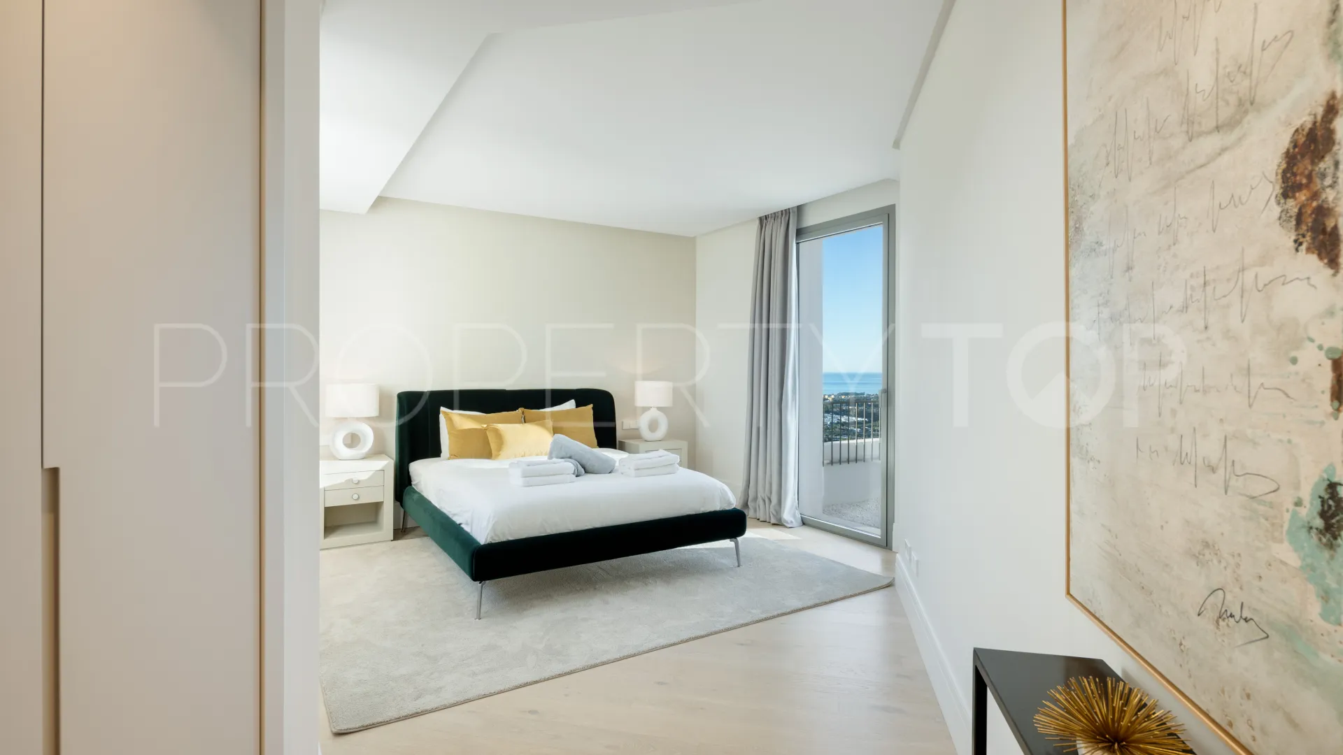 Villa with 7 bedrooms for sale in Monte Halcones