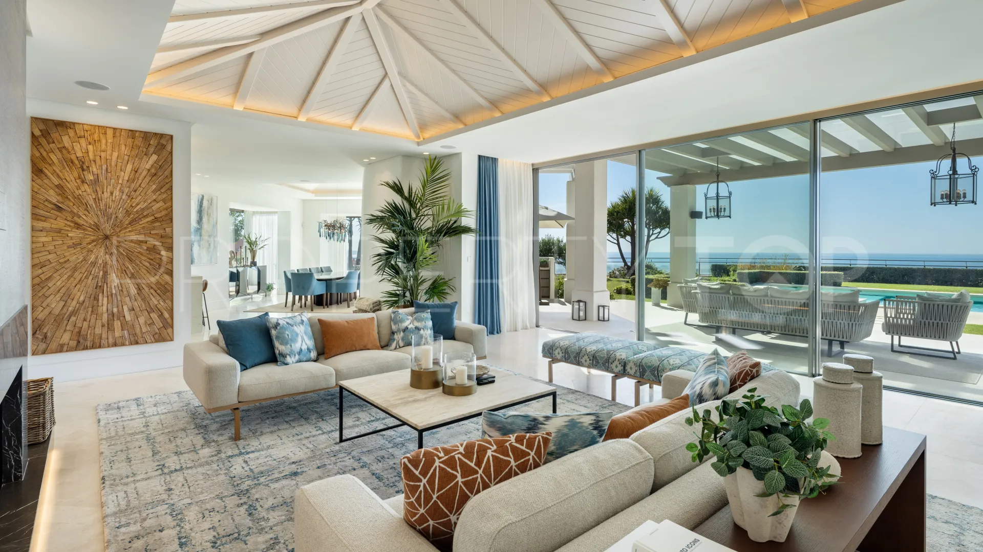 Villa with 7 bedrooms for sale in Monte Halcones