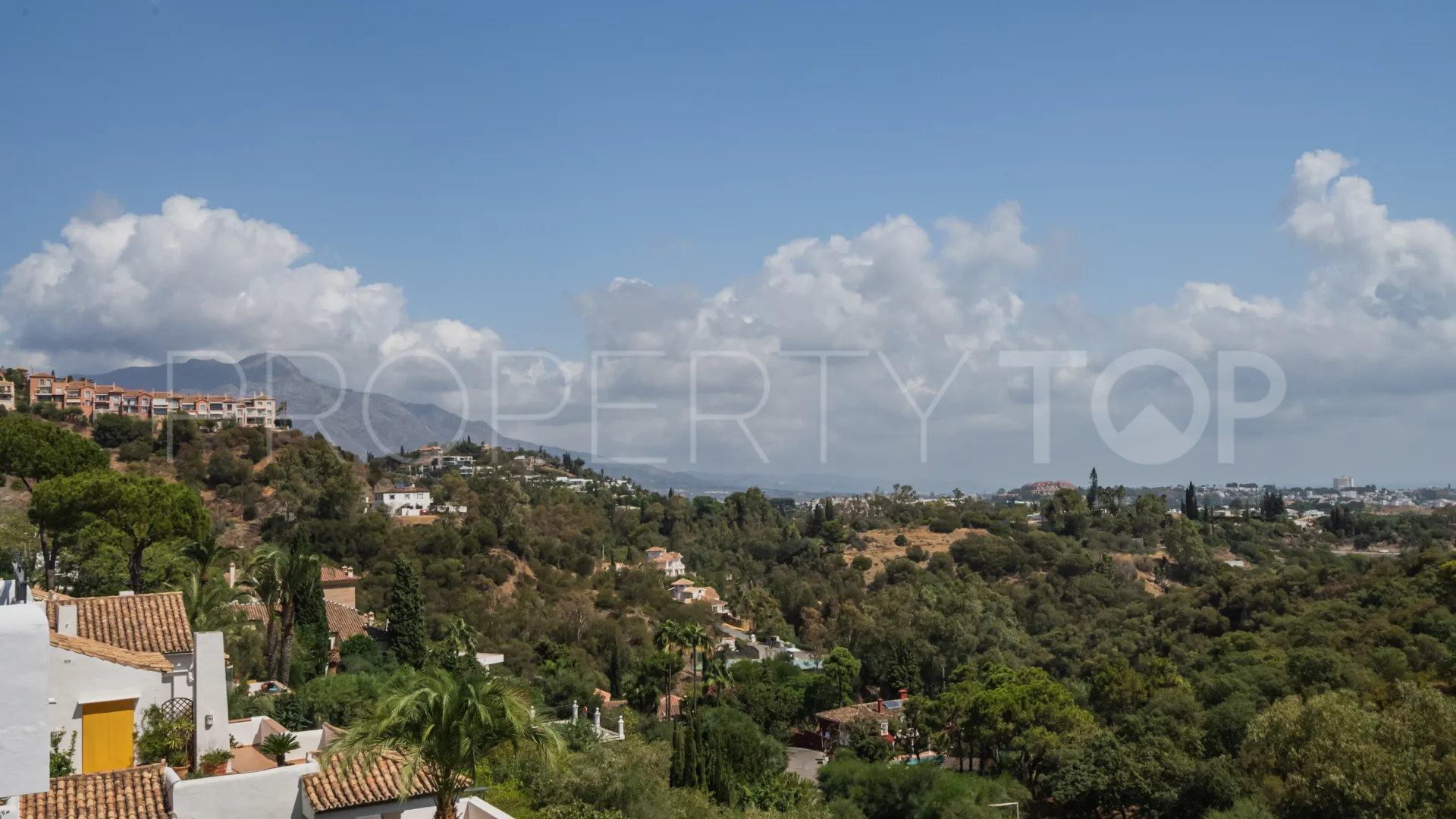 Apartamento en venta de 3 dormitorios en Los Almendros