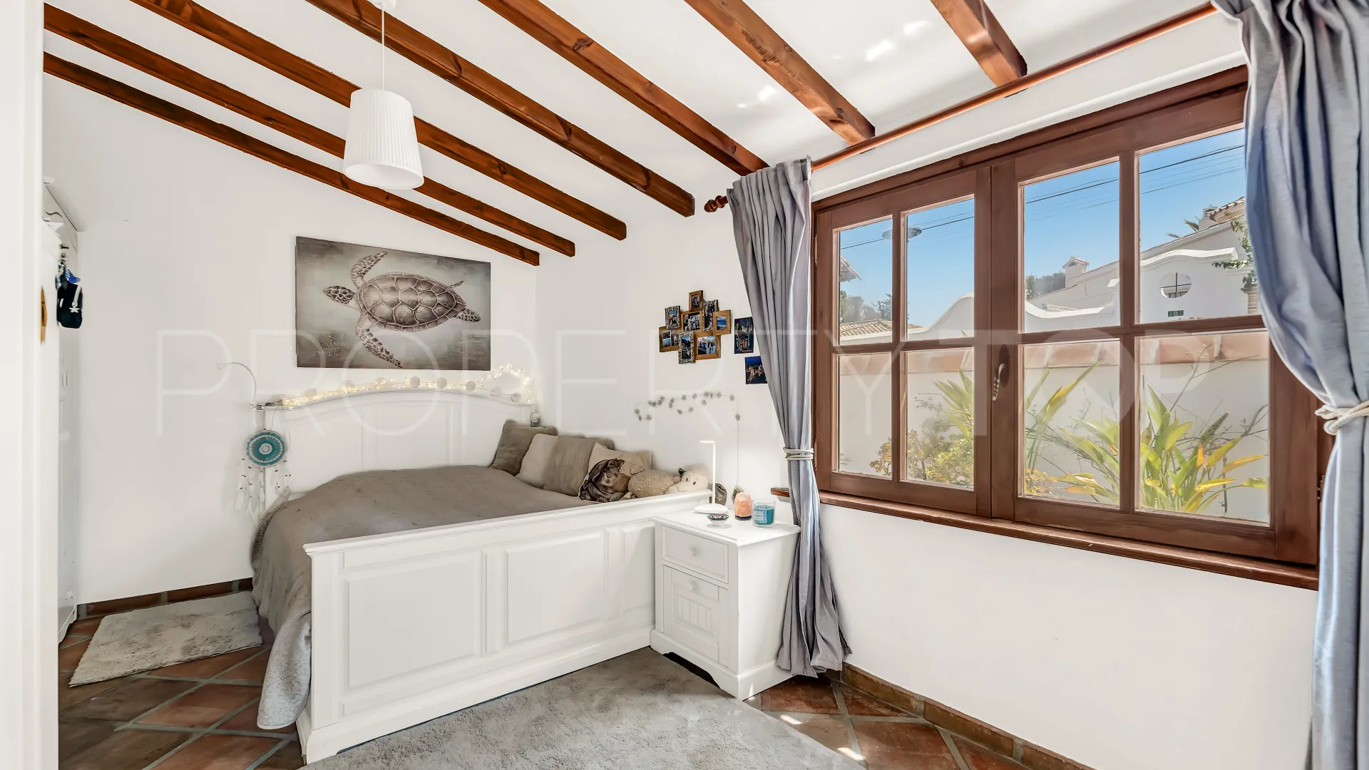 Comprar villa en Elviria