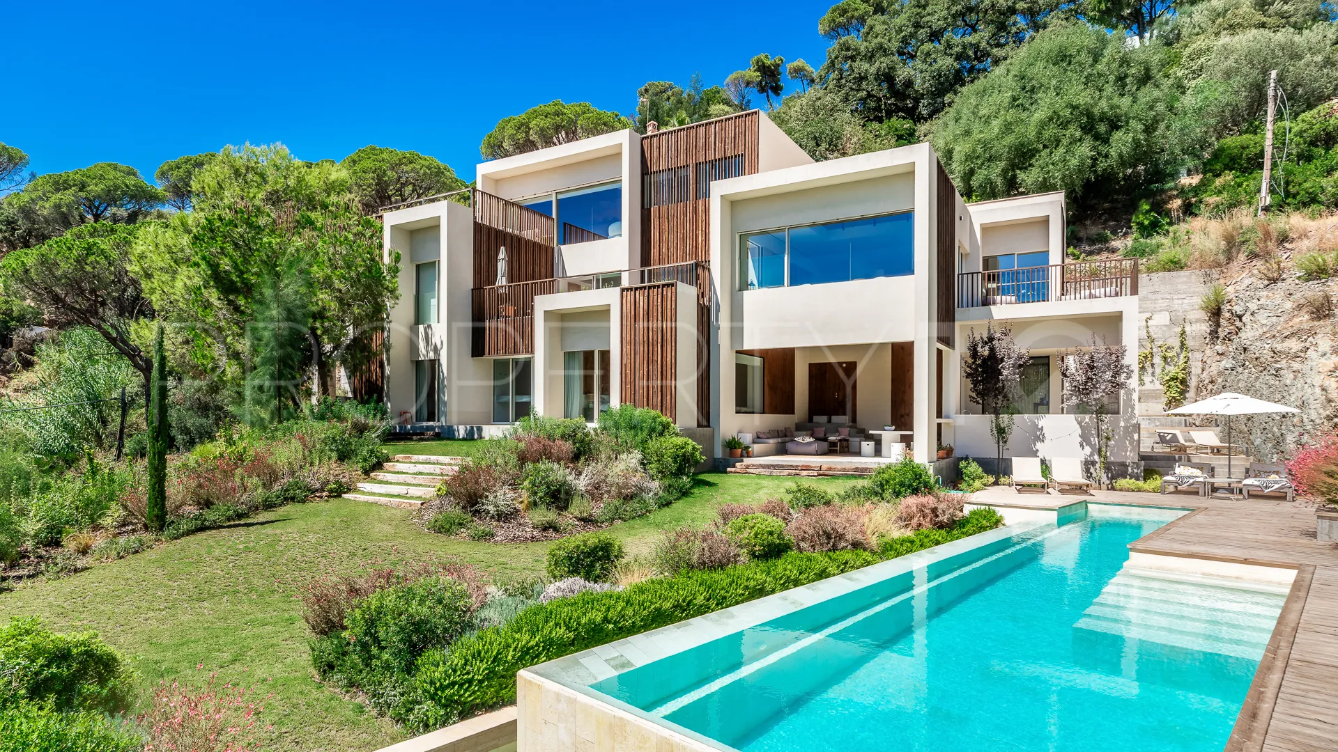 For sale villa with 5 bedrooms in El Madroñal