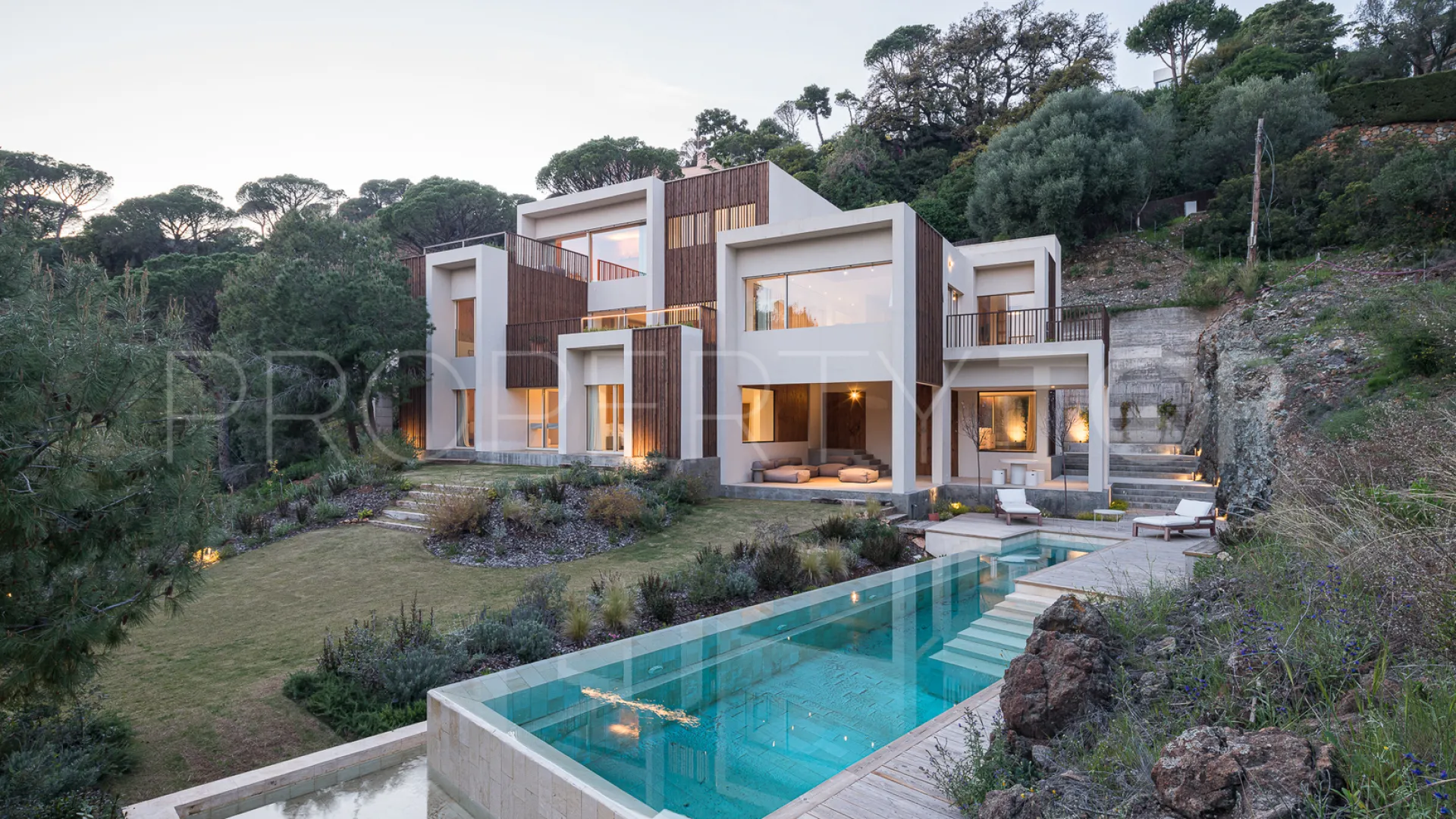 For sale villa with 5 bedrooms in El Madroñal