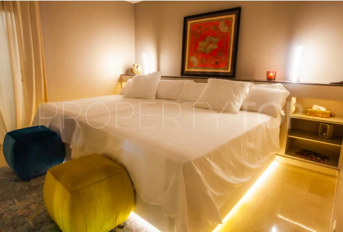 Buy apartment in Las Lomas del Marbella Club
