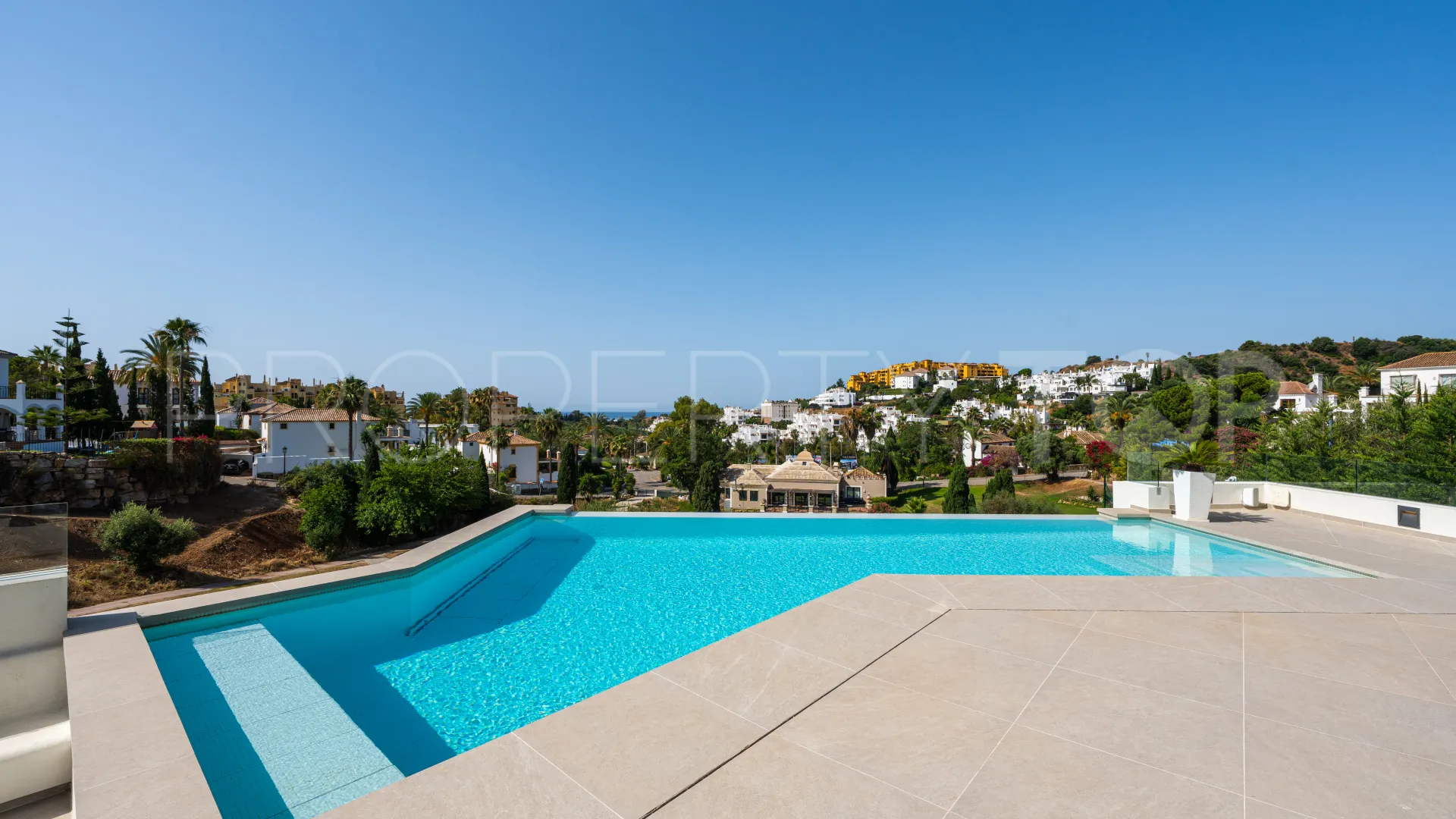 Villa for sale in La Resina Golf