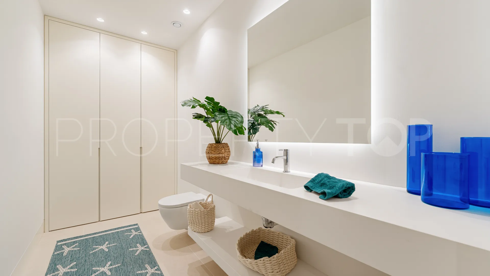 For sale 6 bedrooms villa in Guadalmina Alta