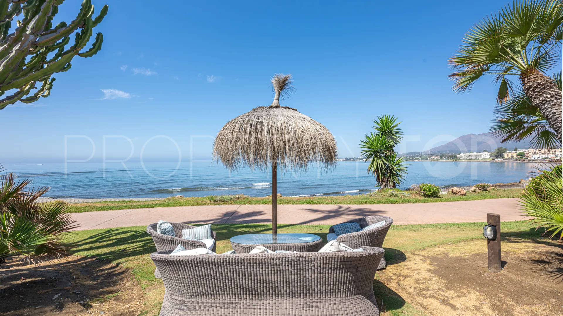 For sale duplex penthouse with 3 bedrooms in Torre Bermeja