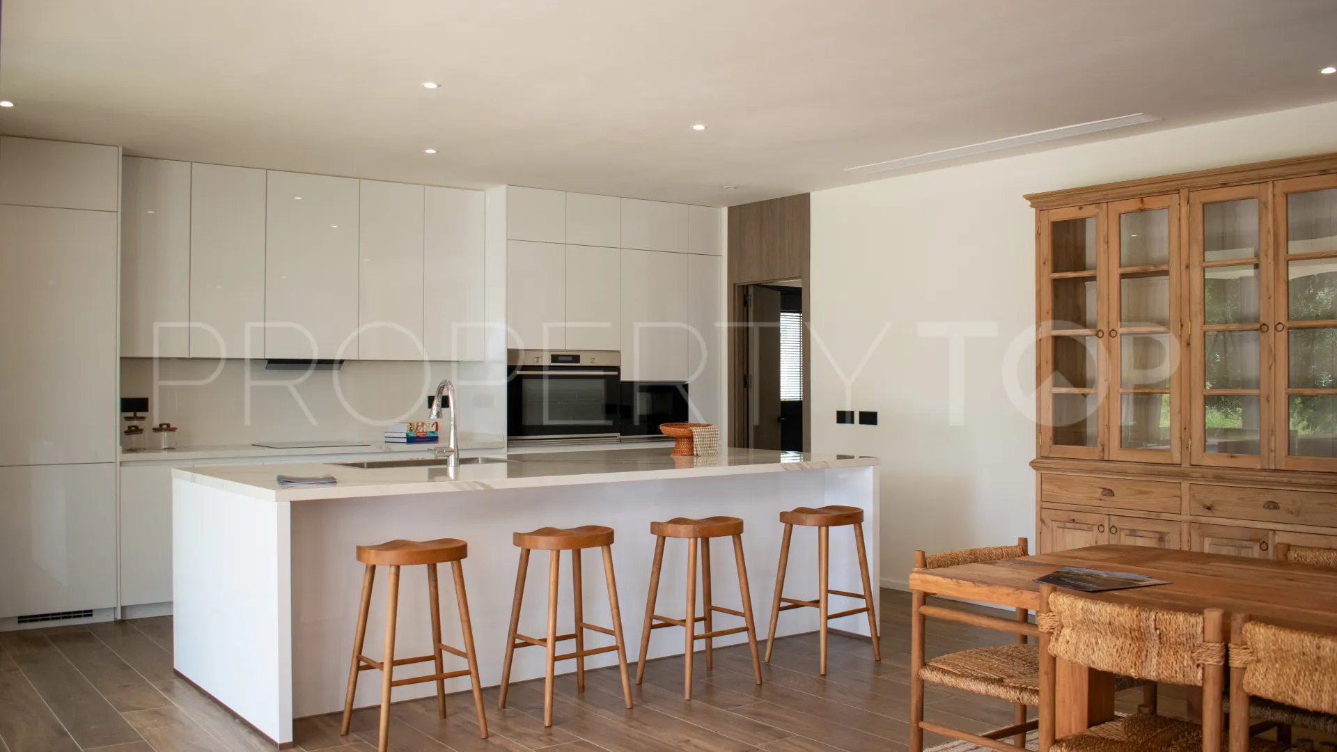Sotogrande Costa, villa de 5 dormitorios en venta