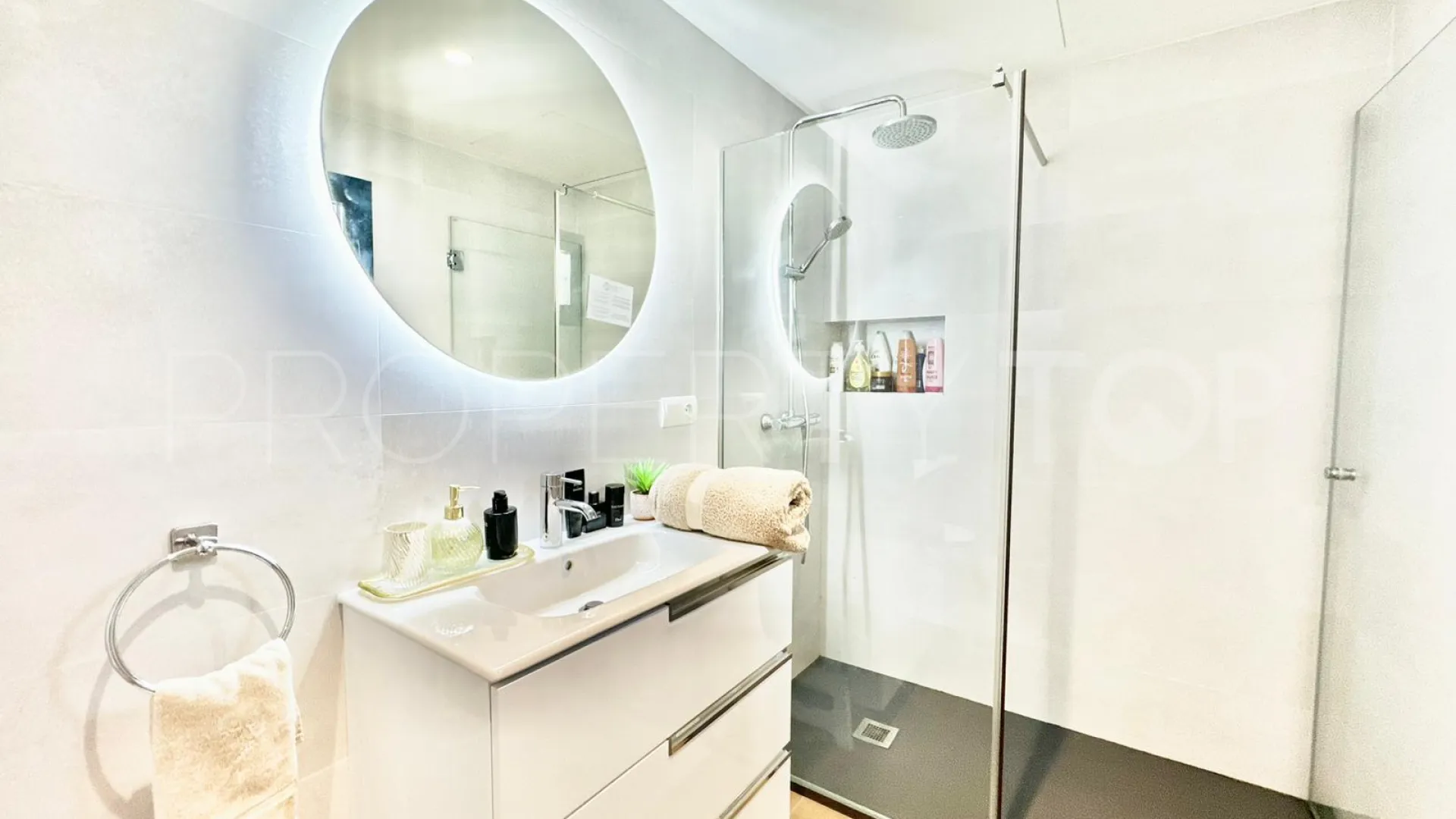 3 bedrooms apartment for sale in Marbella - Puerto Banus