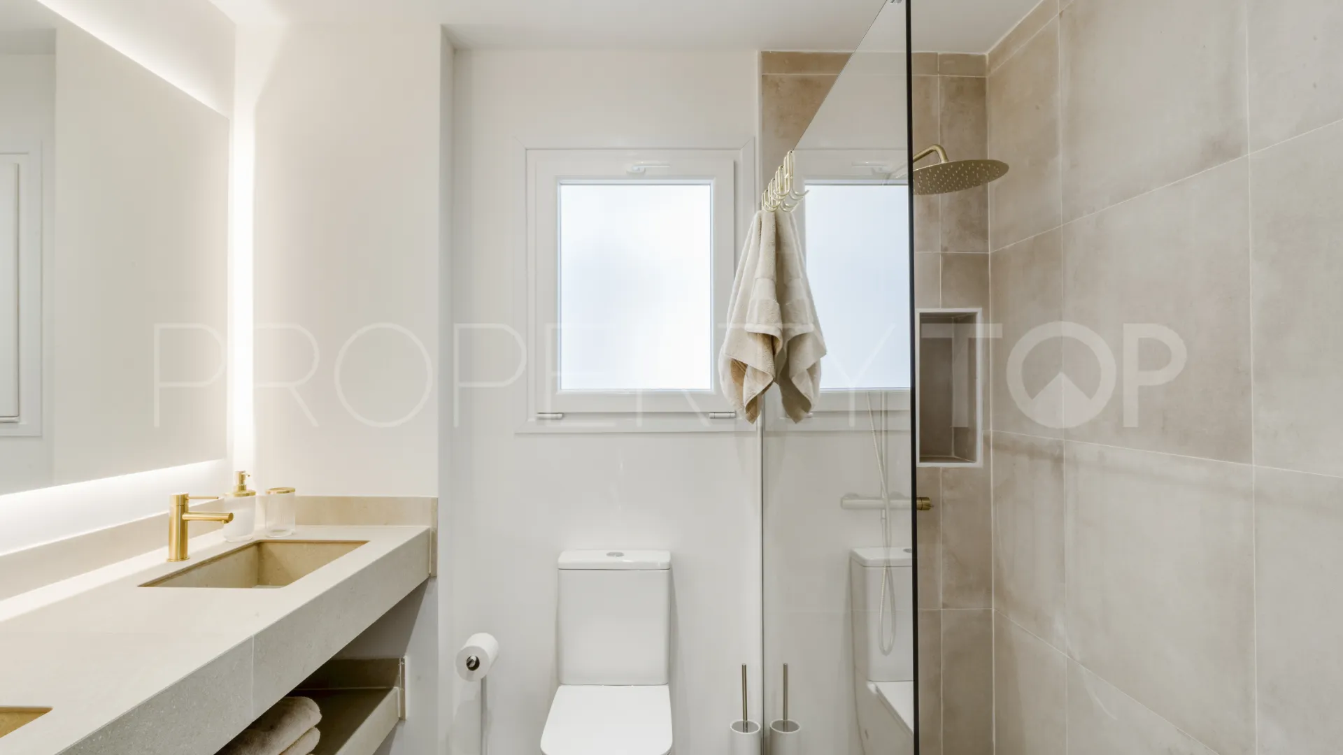 Apartment for sale in Estepona Puerto