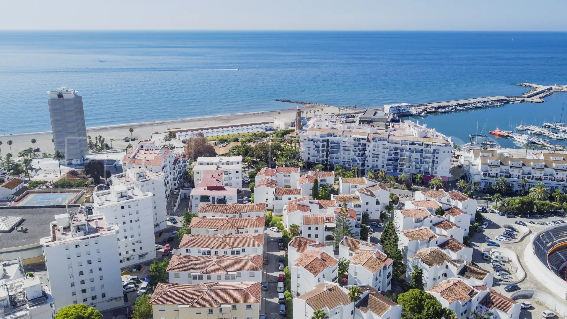 Apartment for sale in Estepona Puerto
