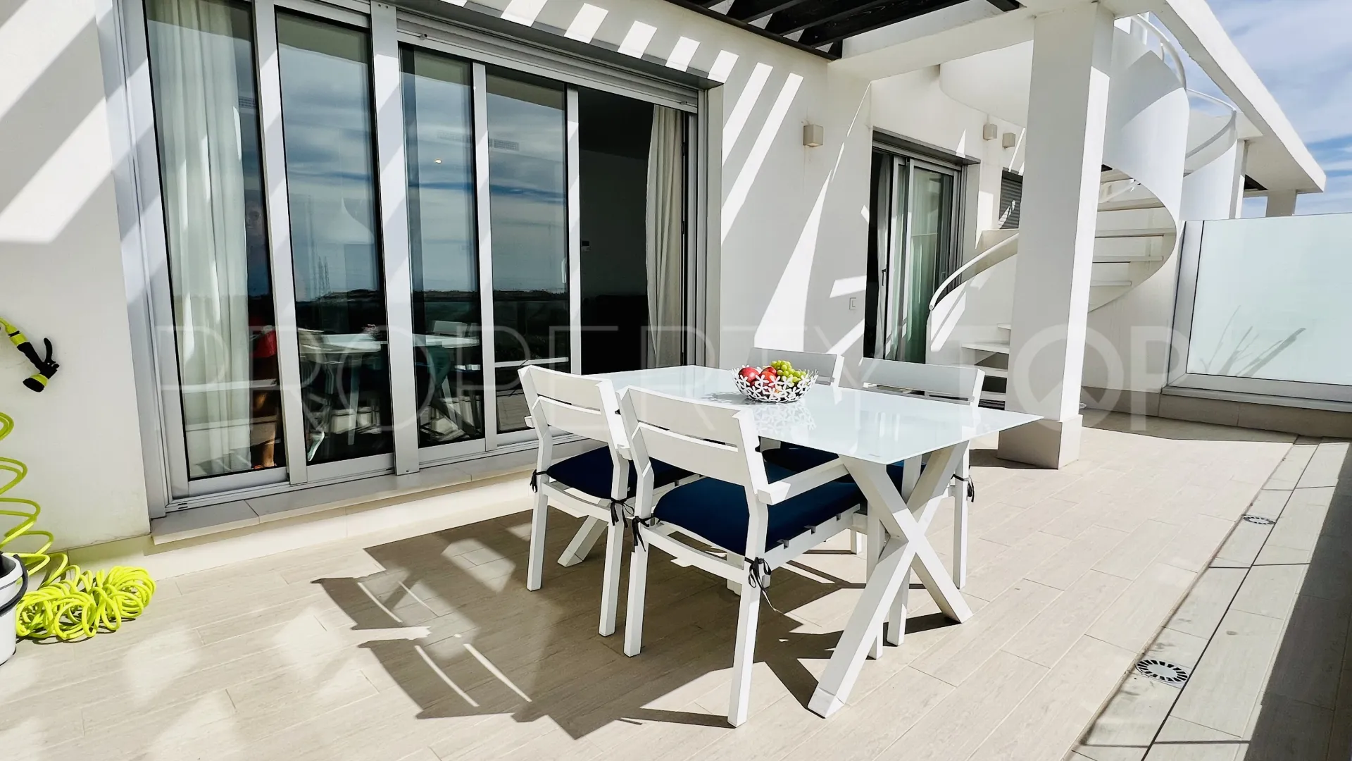 For sale penthouse with 2 bedrooms in Cancelada