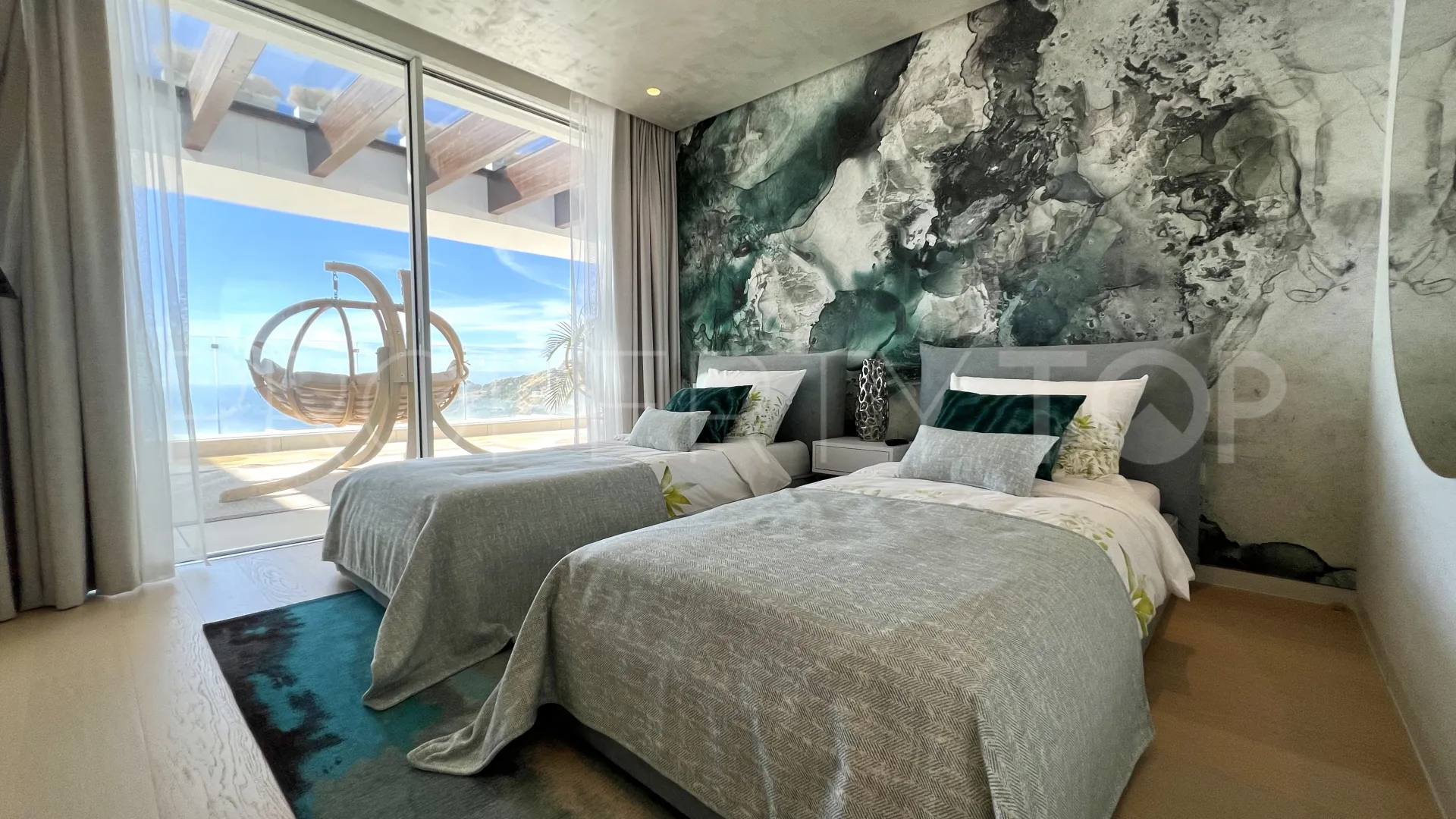 Palo Alto penthouse for sale