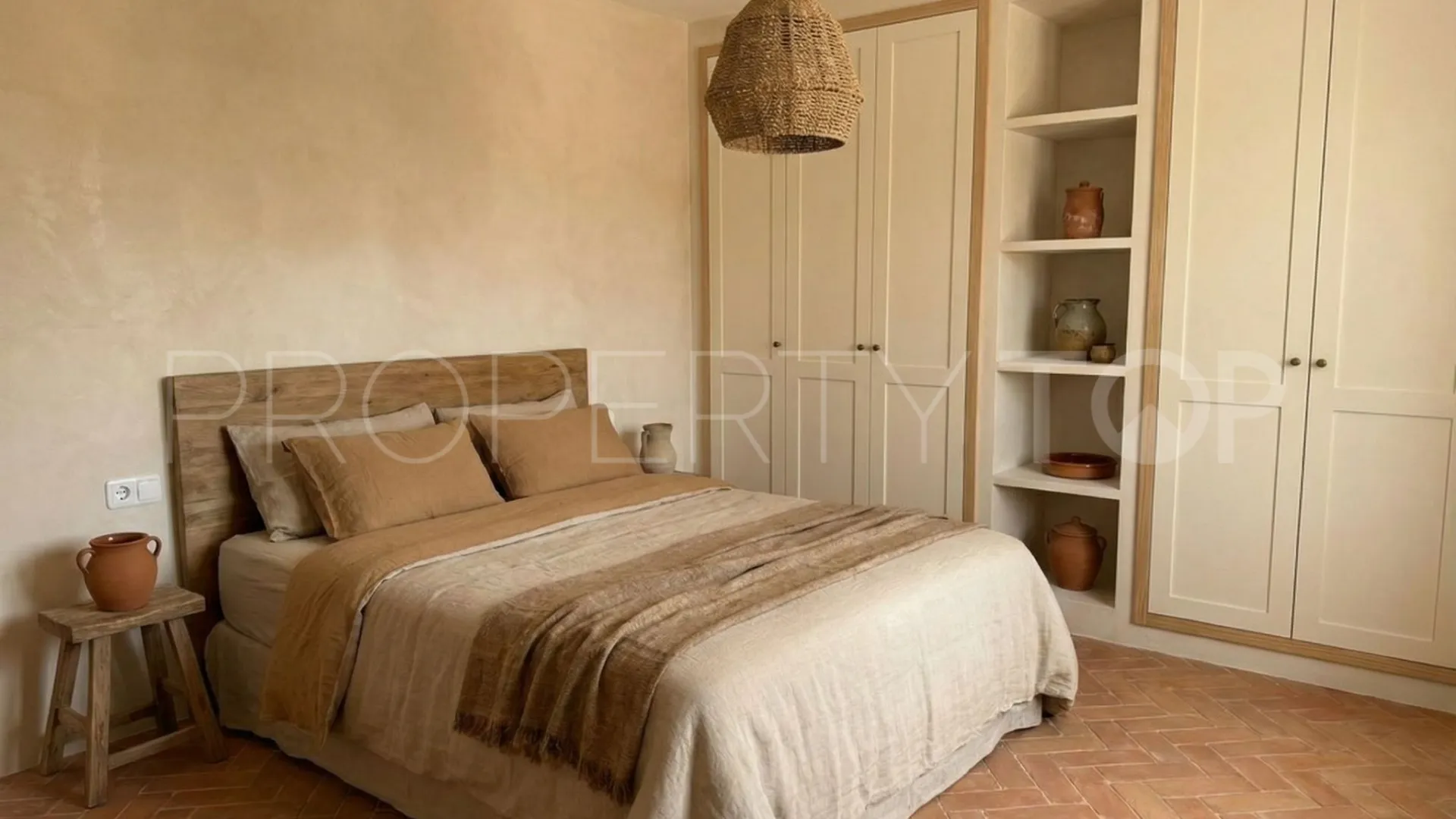 Se vende apartamento con 2 dormitorios en Los Pinos de Aloha