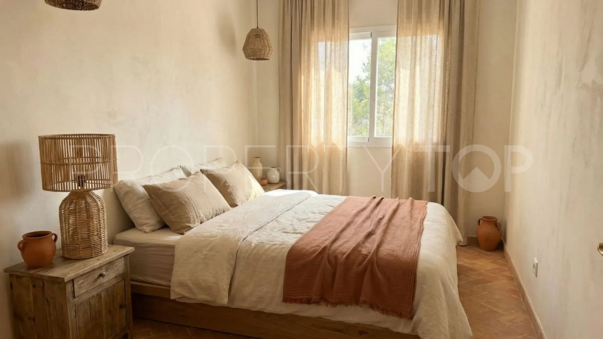 Se vende apartamento con 2 dormitorios en Los Pinos de Aloha