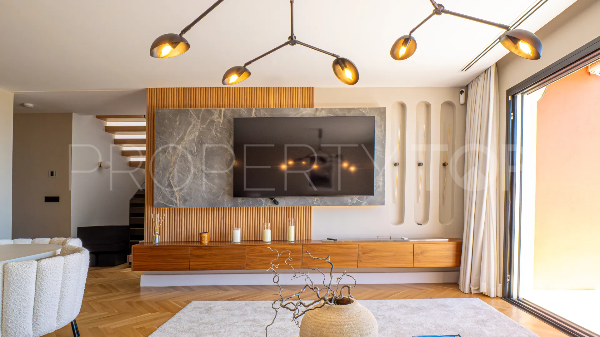 Duplex penthouse for sale in Benahavis