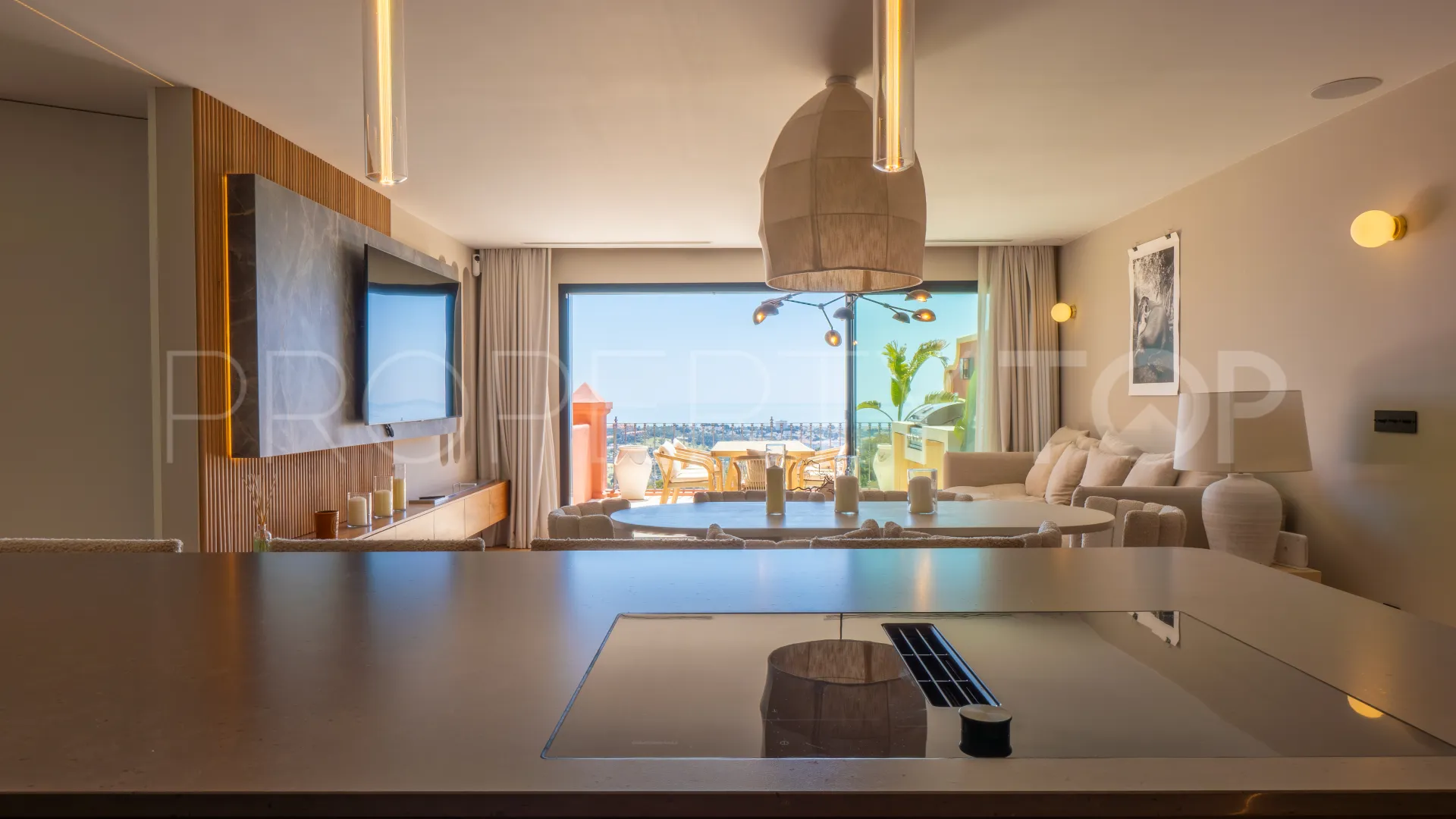 Duplex penthouse for sale in Benahavis