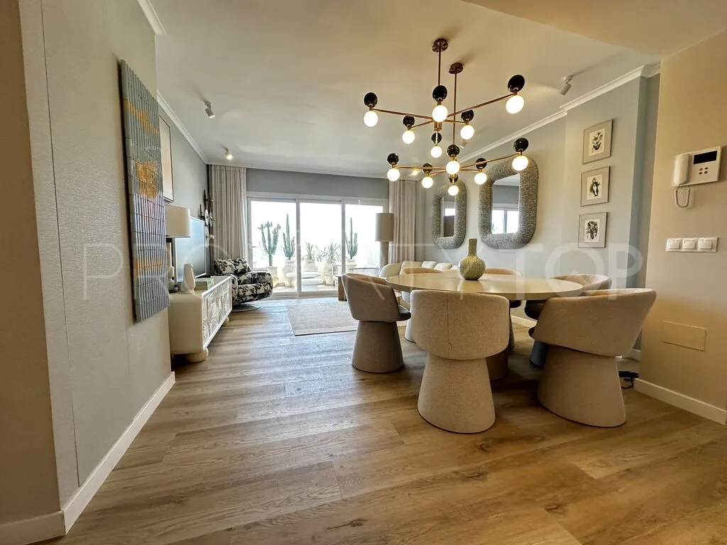 For sale apartment in Albatross Hill