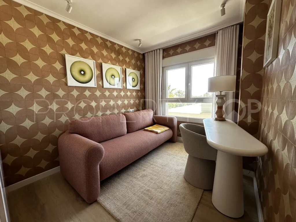 For sale apartment in Albatross Hill