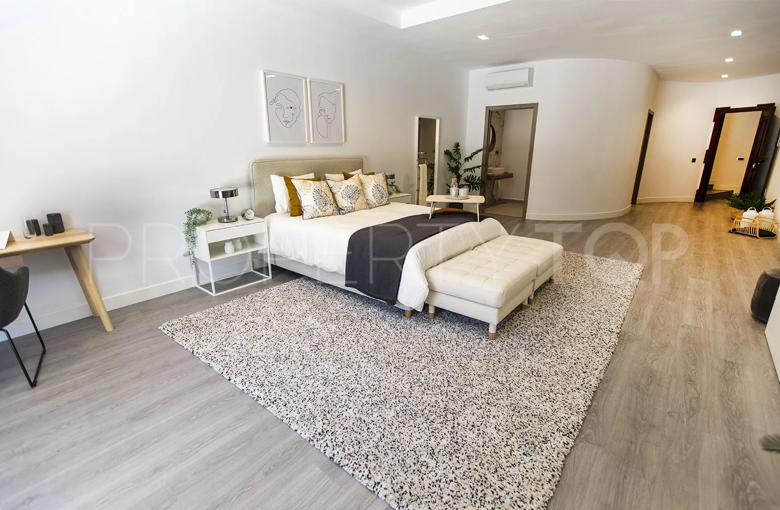 Atalaya de Rio Verde villa for sale
