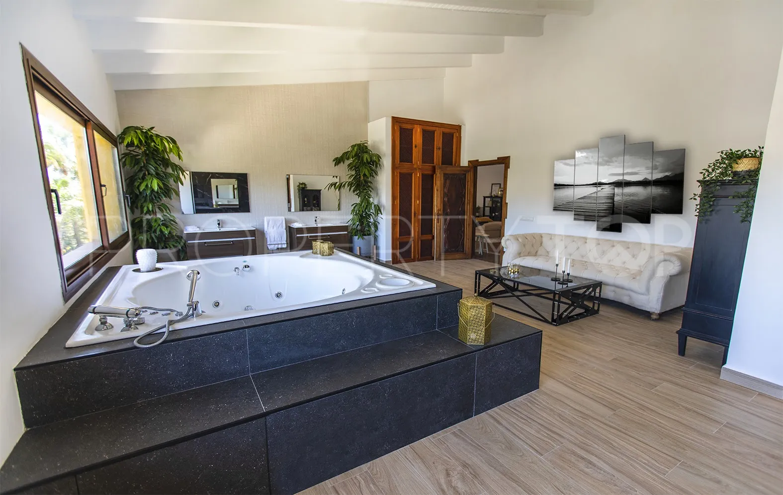 Atalaya de Rio Verde villa for sale